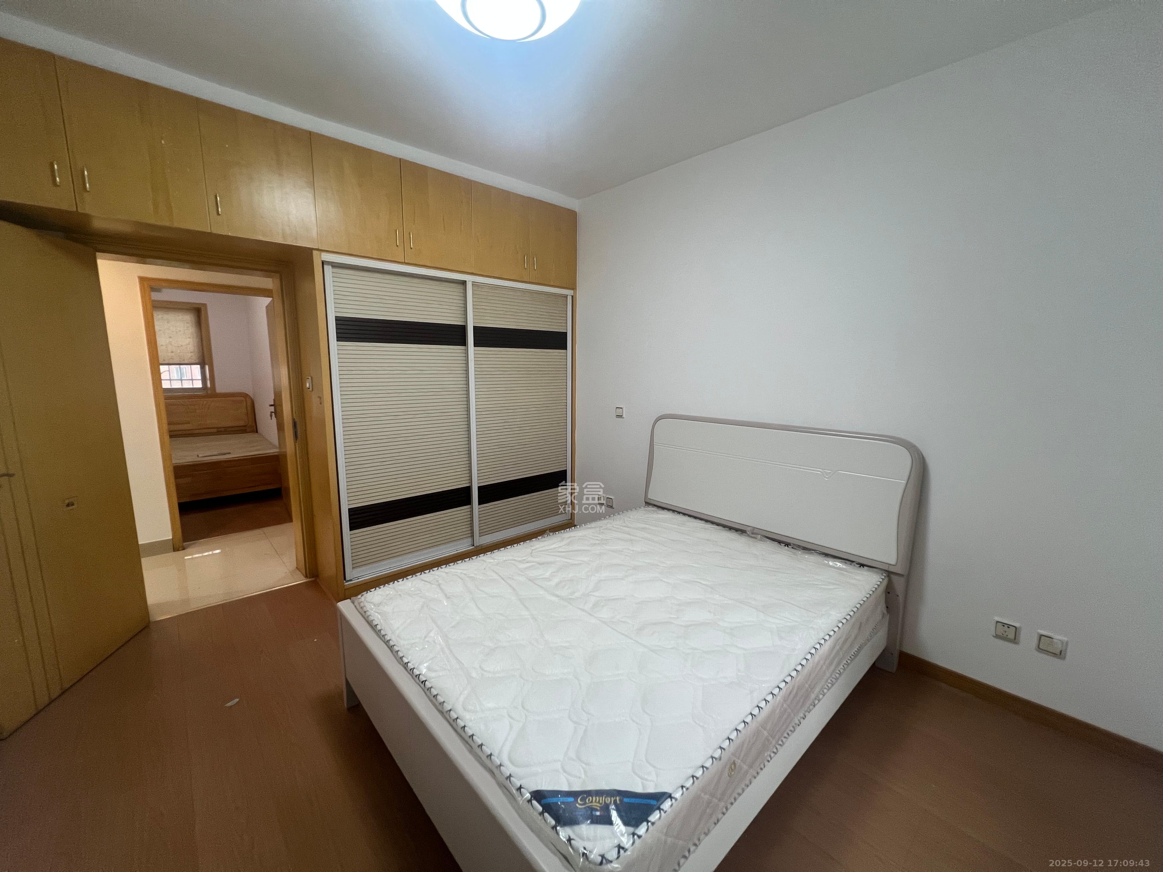 香海西岸  3室2厅2卫    2800.0元/月室内图