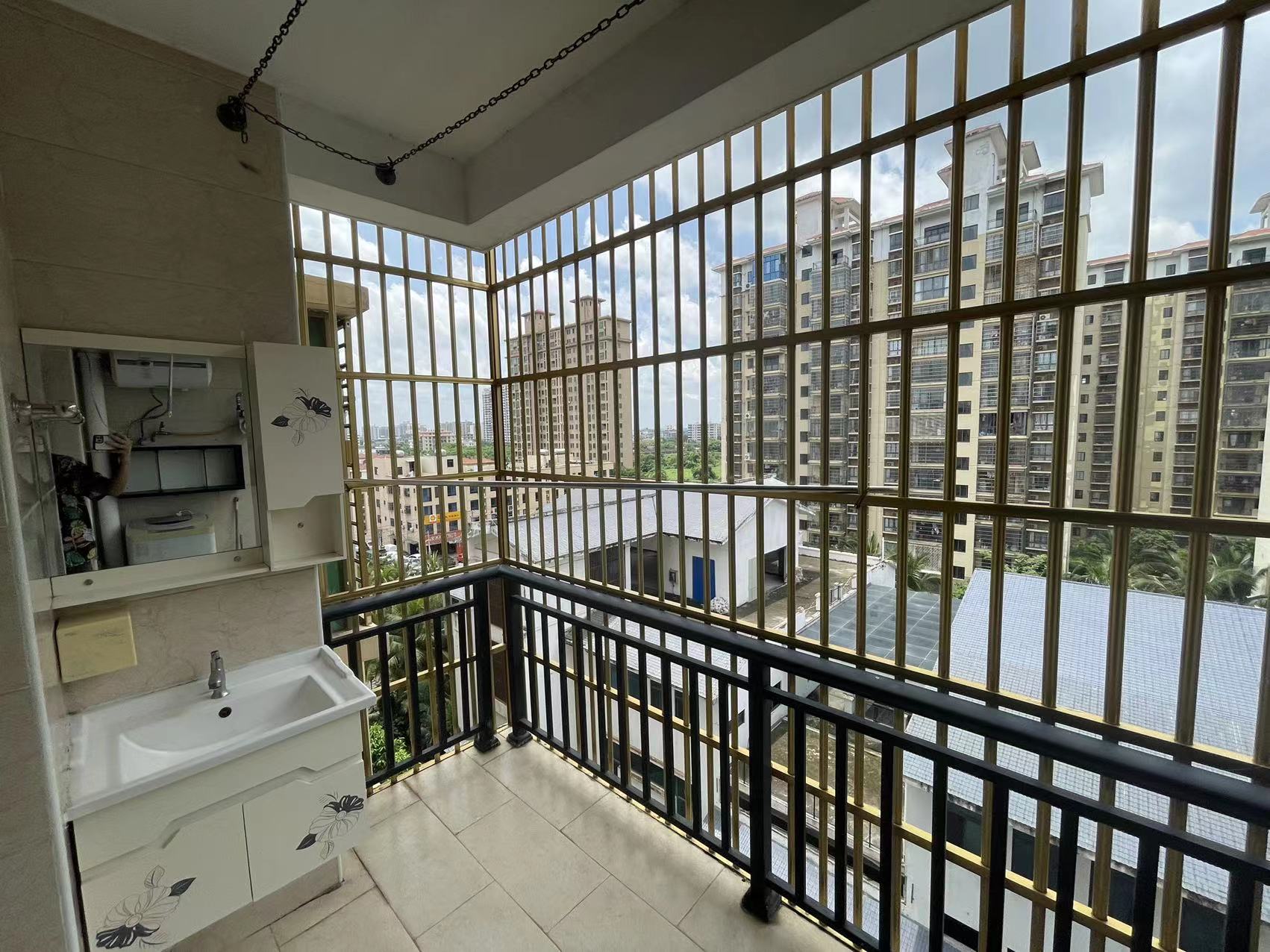 易瓒良庄  3室2厅1卫    2200.0元/月室内图