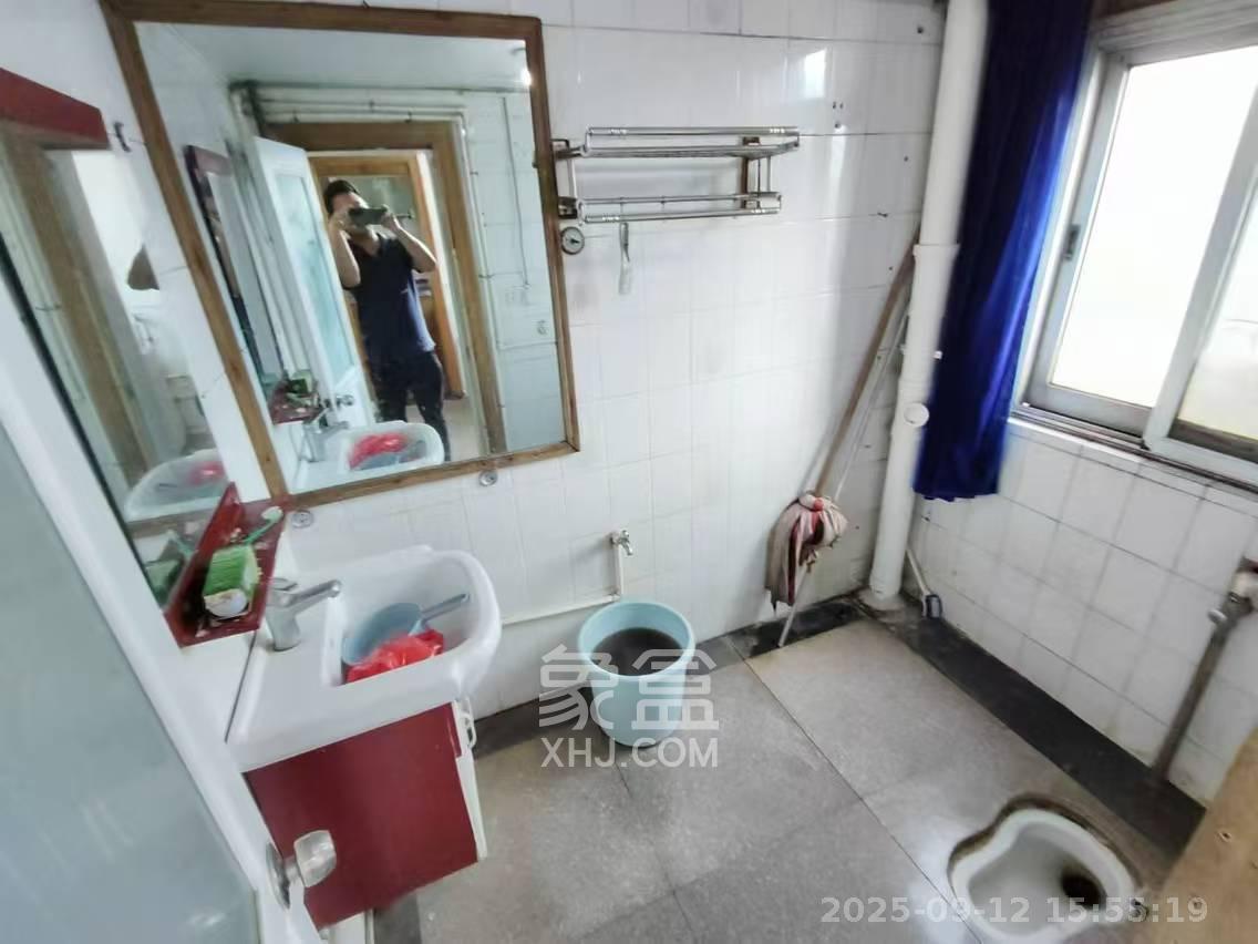 省军区宿舍  2室2厅1卫    1700.0元/月室内图