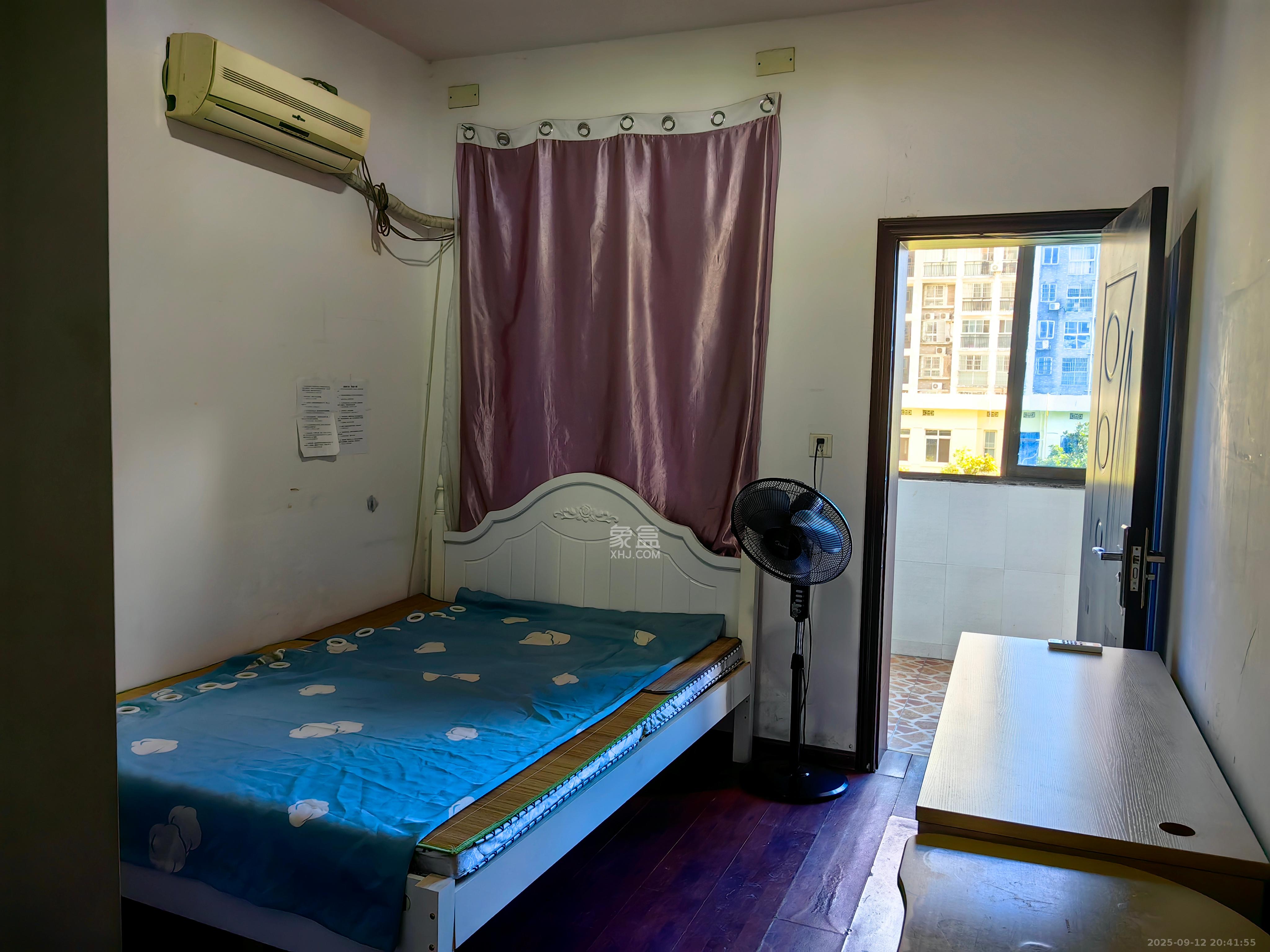 省航空工业局宿舍(嘉盛华庭老6,8栋)  2室2厅1卫    1050.0元/月 省航空工业局宿舍(嘉盛华庭老6,8栋)  2室2厅1卫    1050.0元/月室内图