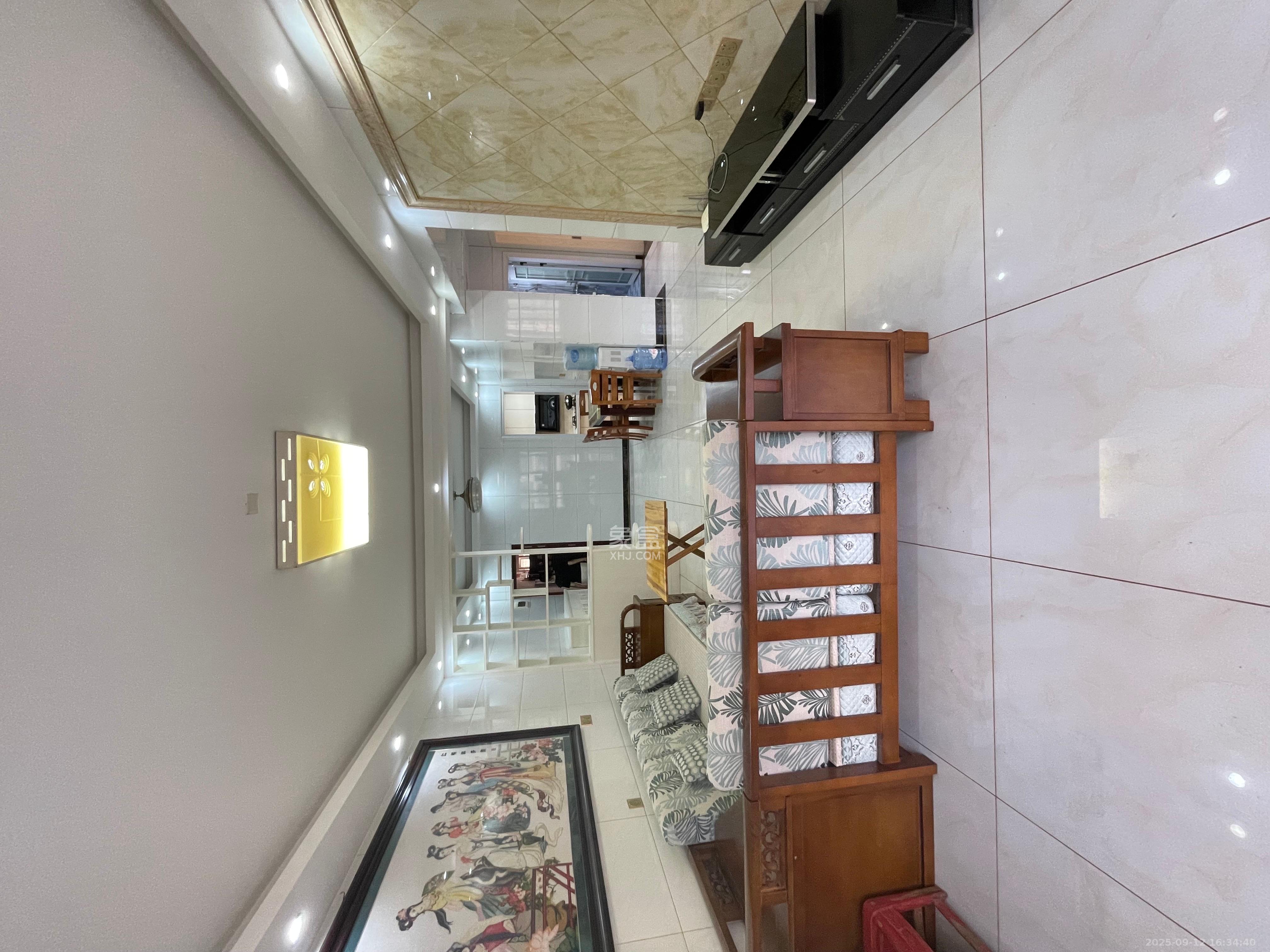 和康园小区 3室2厅1卫 2100.0元/月 和康园小区 3室2厅1卫 2100.0元/月室内图