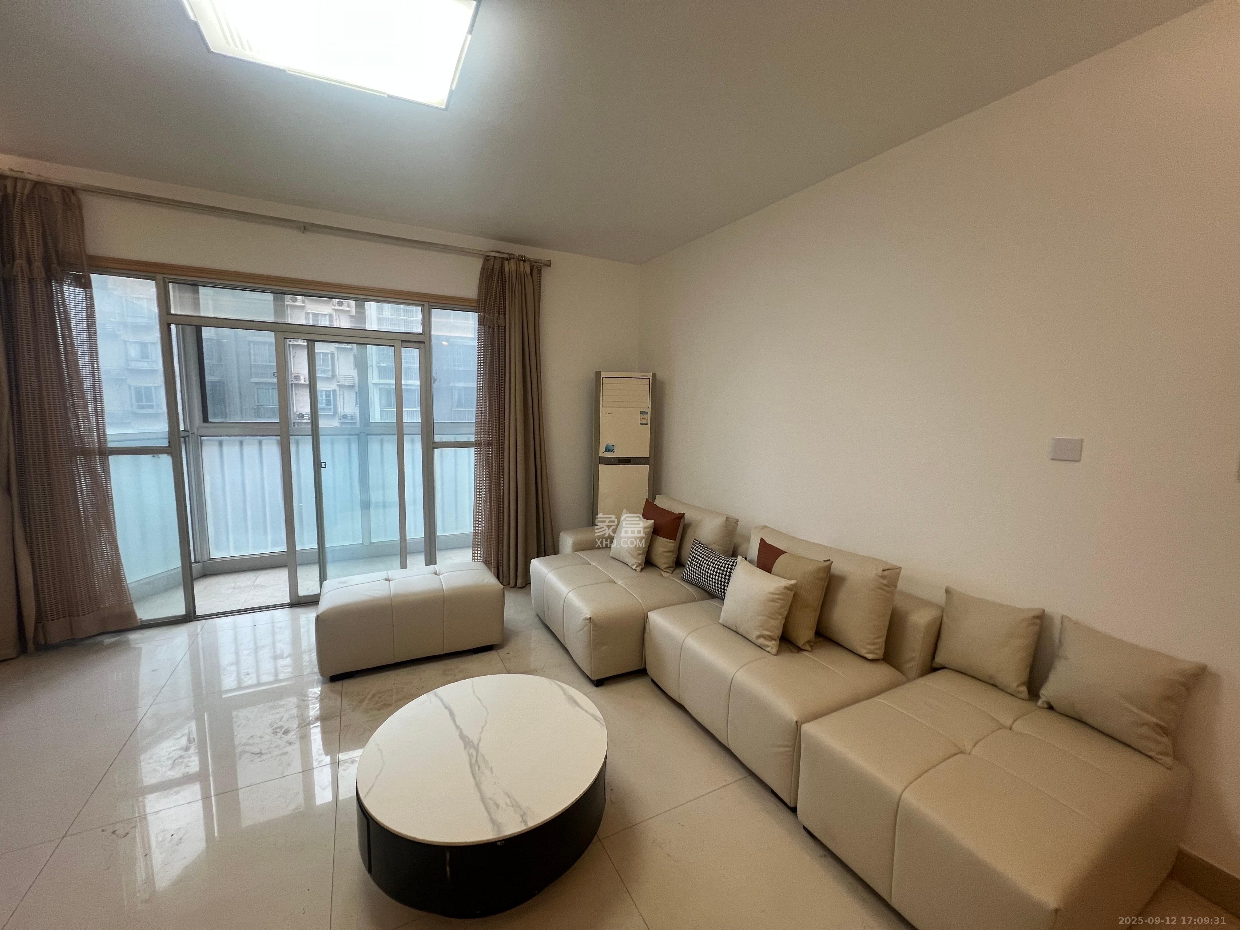 香海西岸 3室2厅2卫 2800.0元/月 香海西岸 3室2厅2卫 2800.0元/月室内图