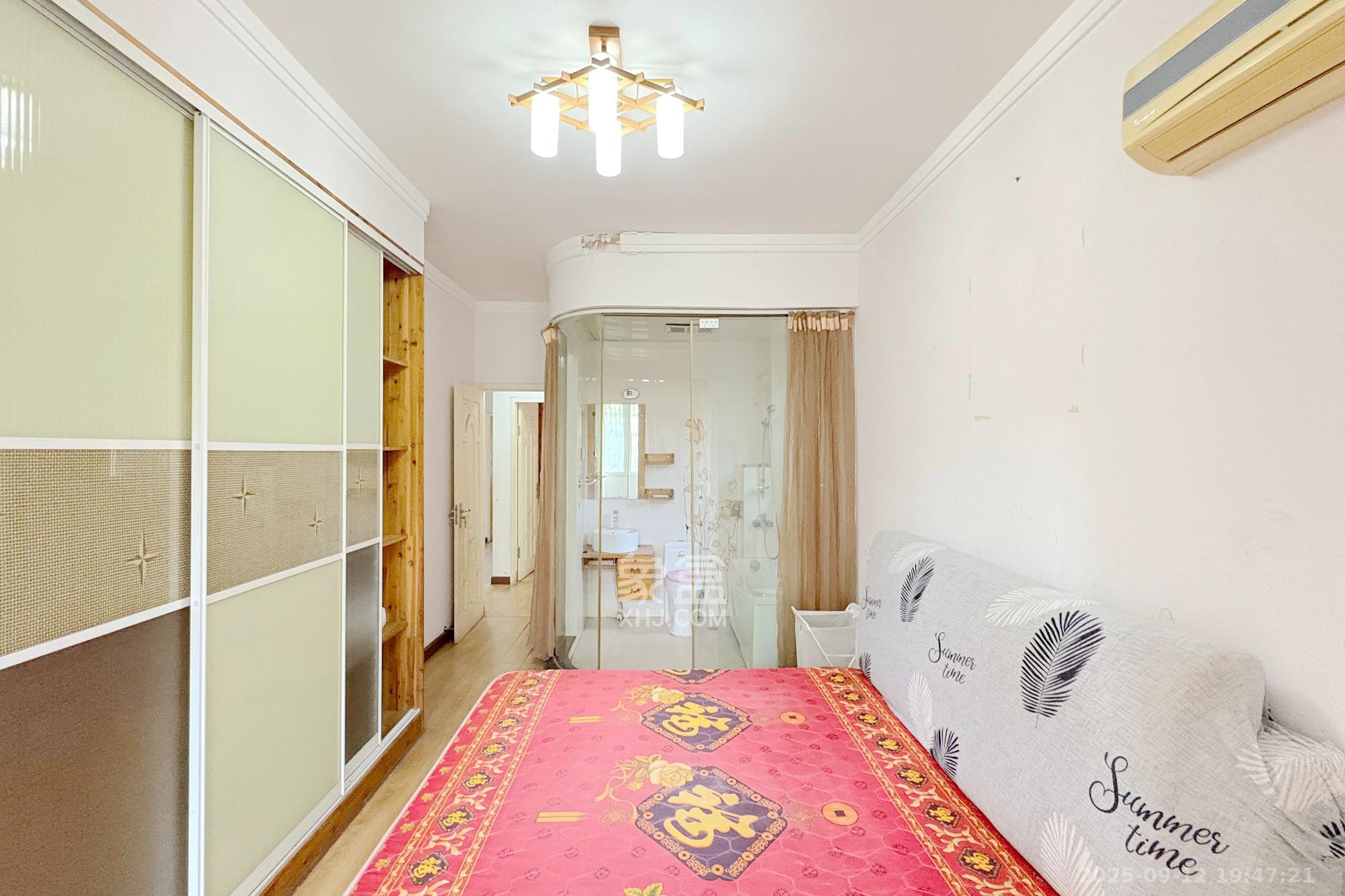 滨湖嘉园（湖滨小区）  3室2厅2卫    100.0万卧室