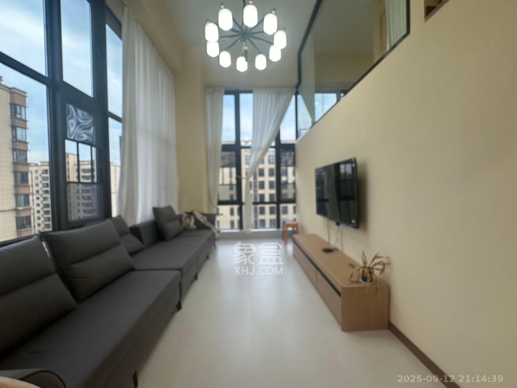 世茂璀璨天城公寓 3室2厅2卫 2800.0元/月 世茂璀璨天城公寓 3室2厅2卫 2800.0元/月室内图