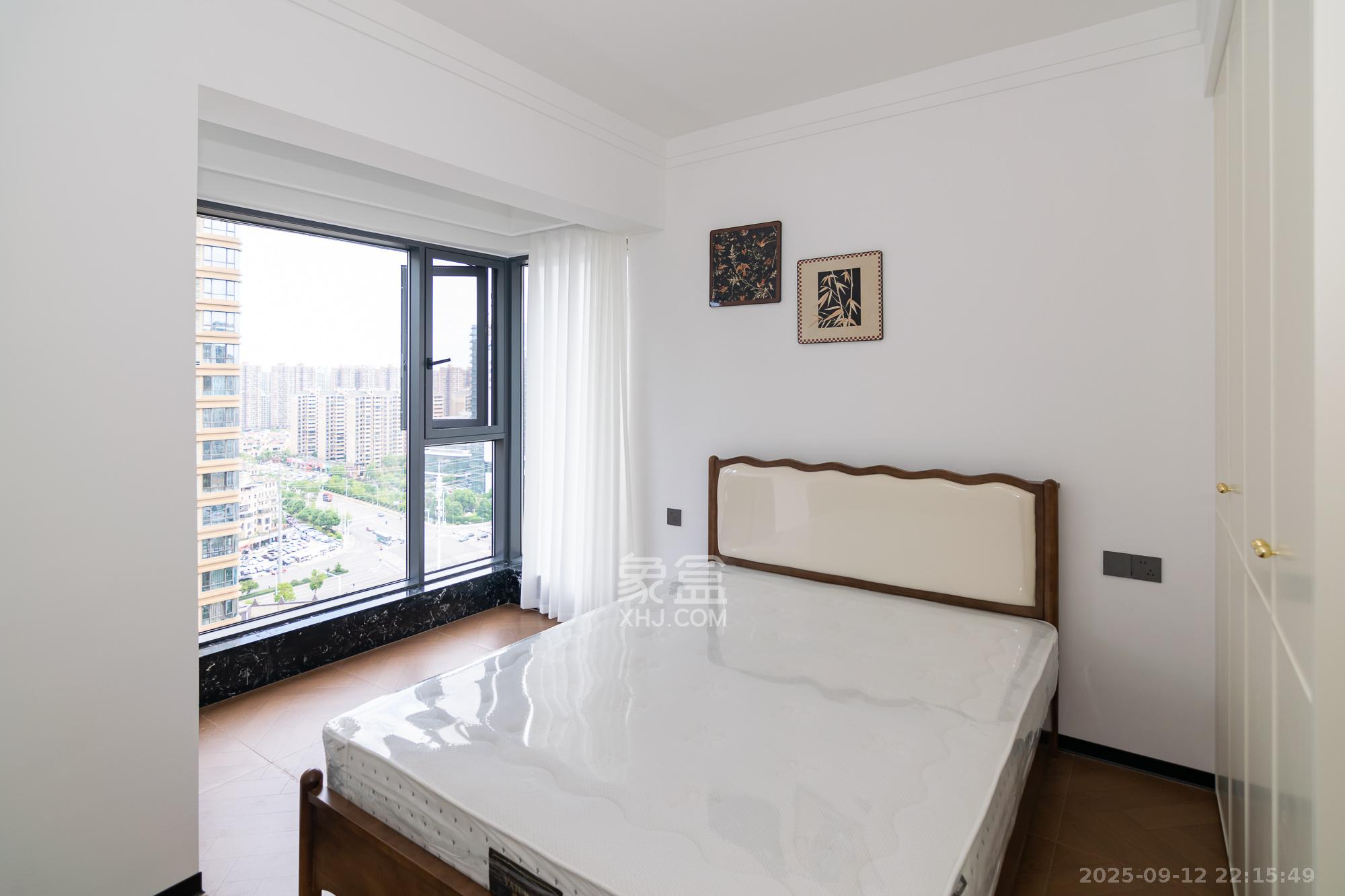 润和长郡（润和紫郡二三期）  4室2厅2卫    129.8万卧室