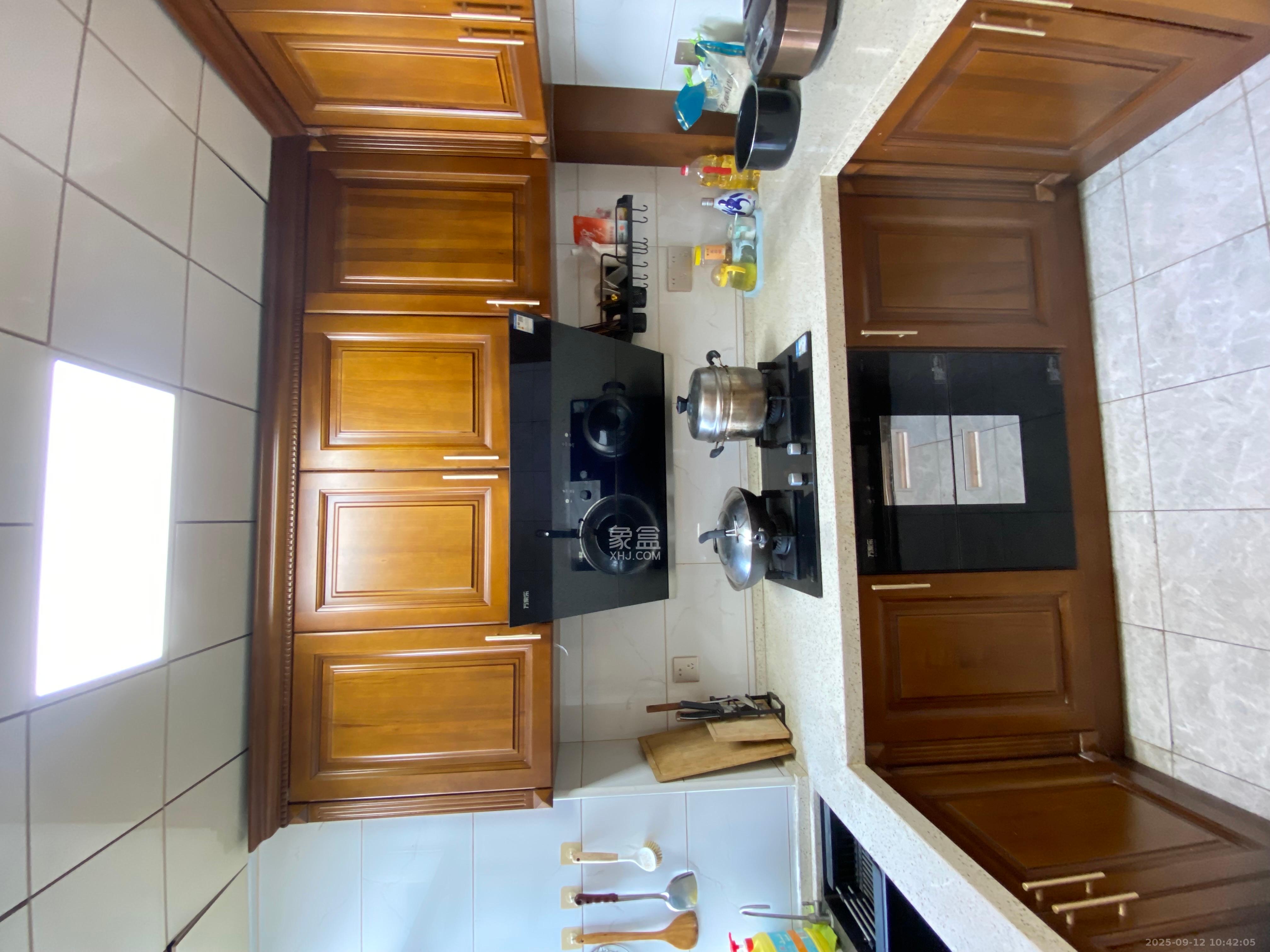 幸福考拉789  3室2厅2卫    3200.0元/月室内图