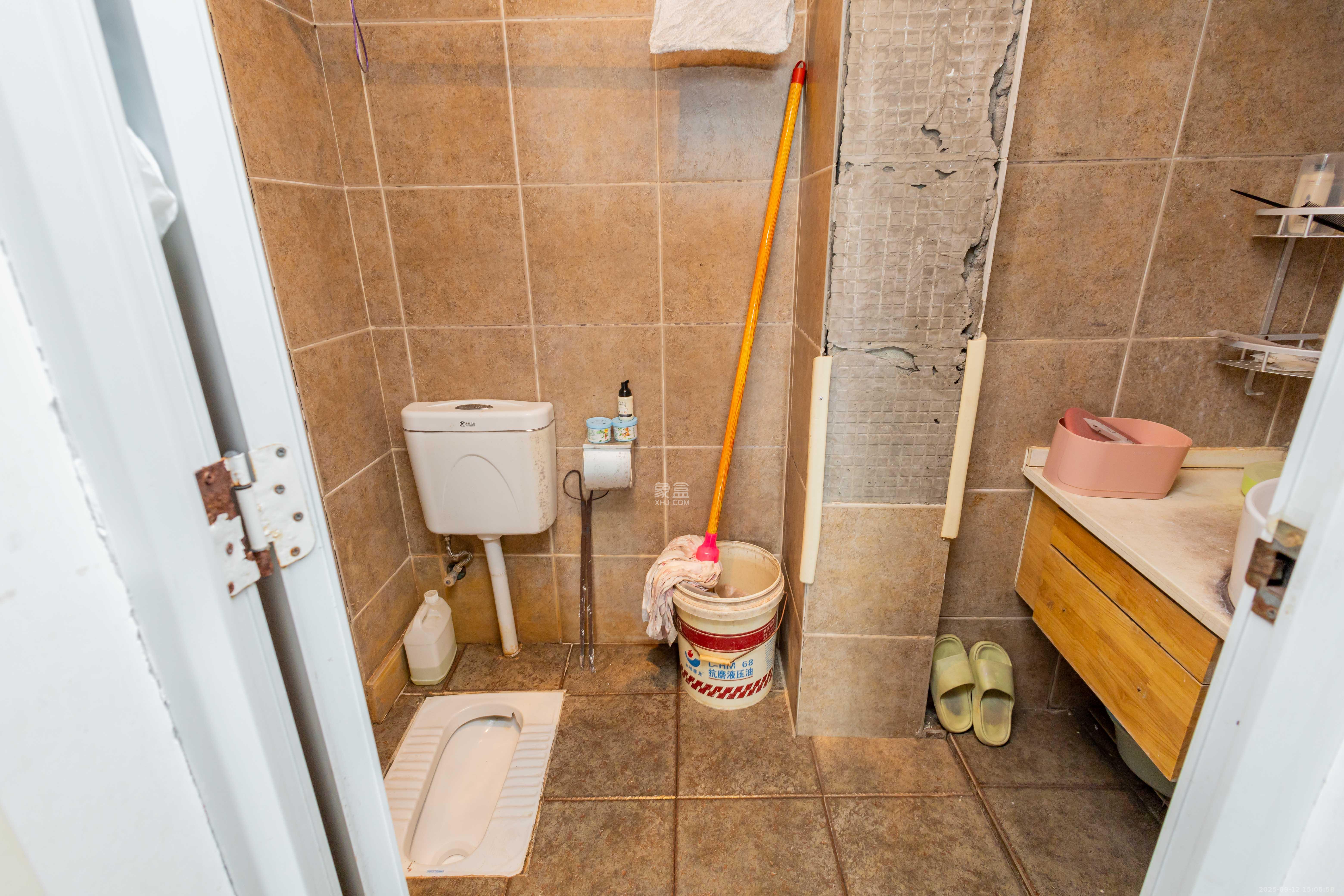 未来蜂巢 3室1厅1卫 36.5万 未来蜂巢 3室1厅1卫 36.5万卫生间