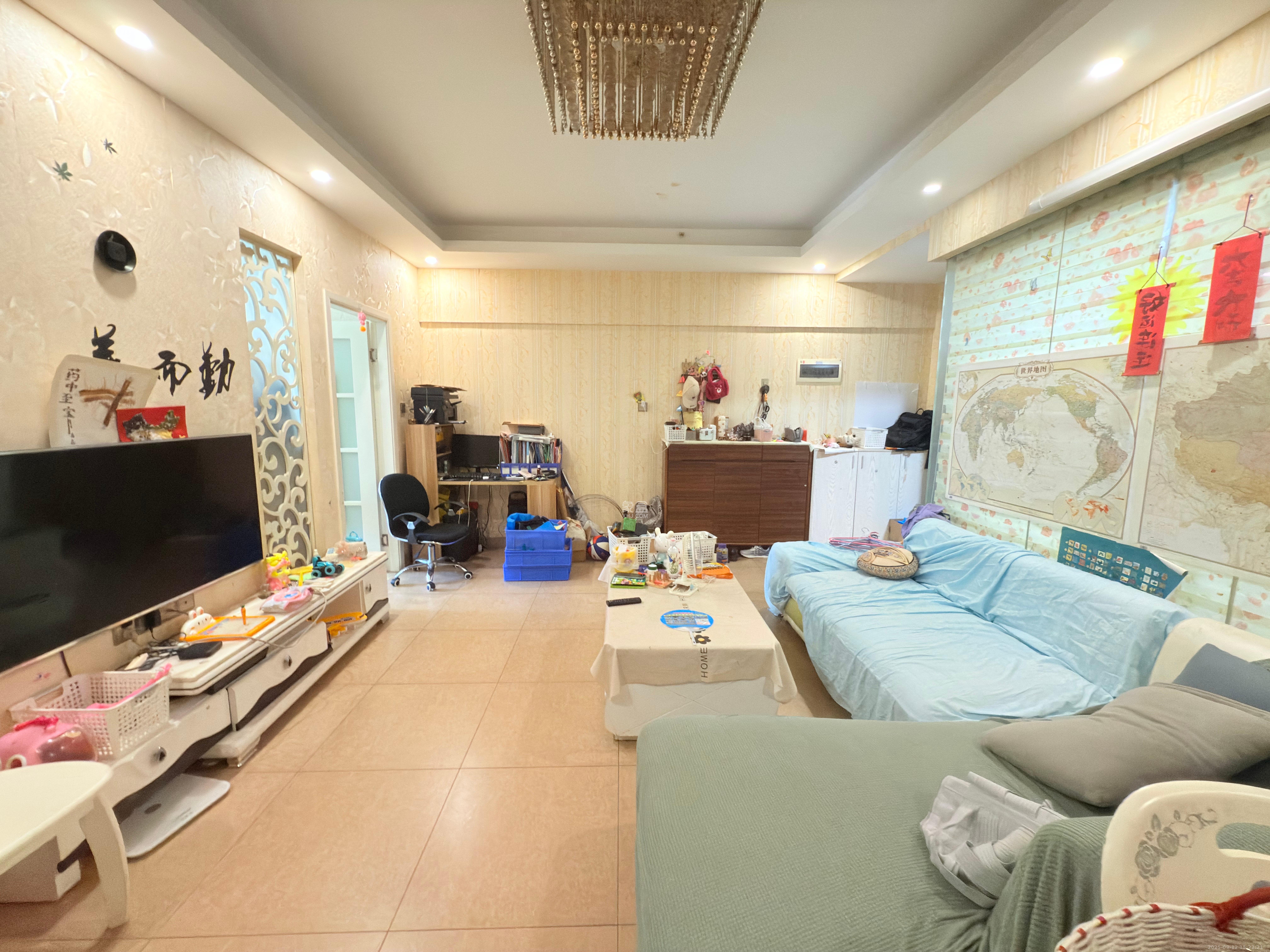 东怡外国(南湖一号) 2室2厅1卫 2400.0元/月 东怡外国(南湖一号) 2室2厅1卫 2400.0元/月室内图