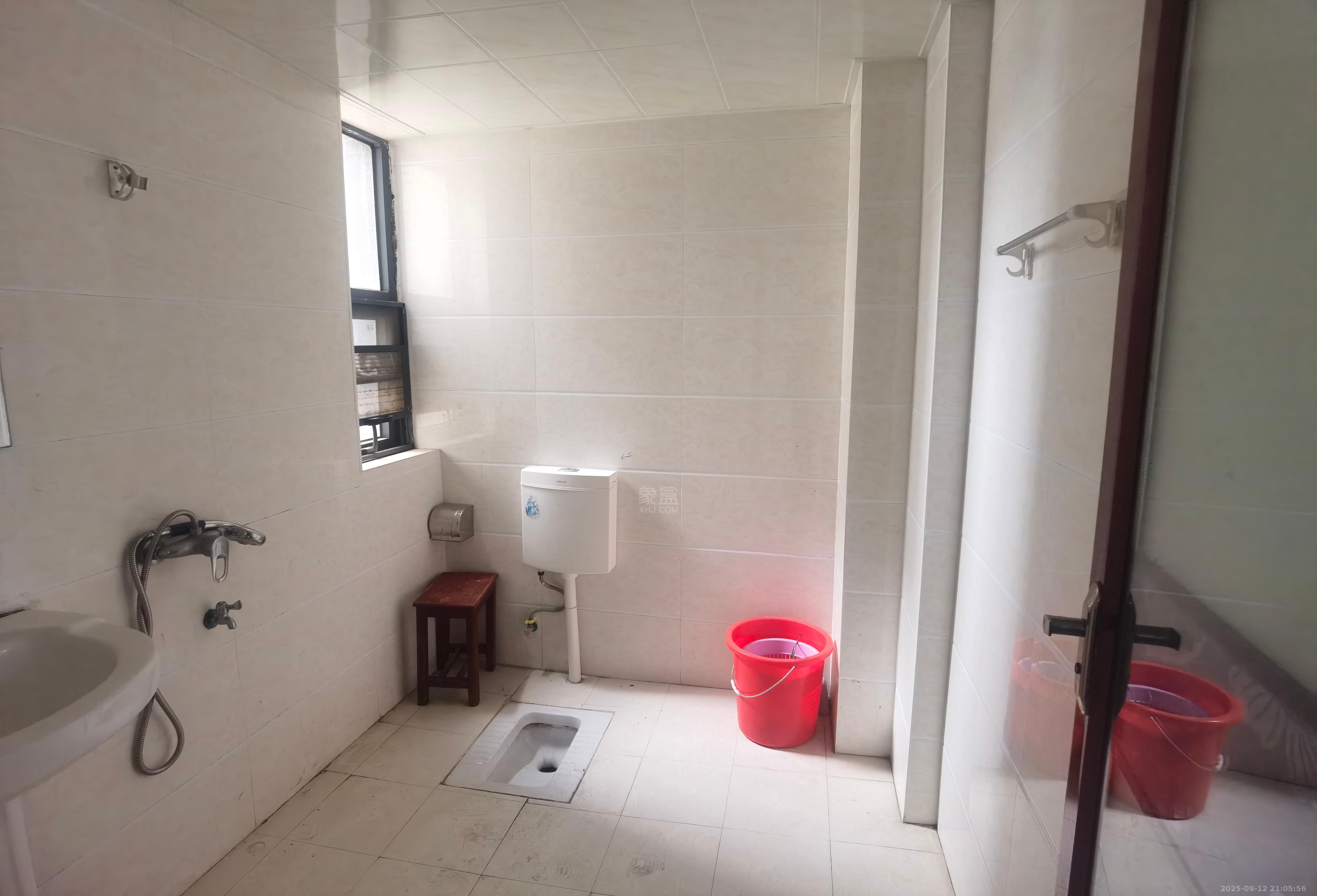 美的城一期 3室2厅2卫 1800.0元/月 美的城一期 3室2厅2卫 1800.0元/月室内图