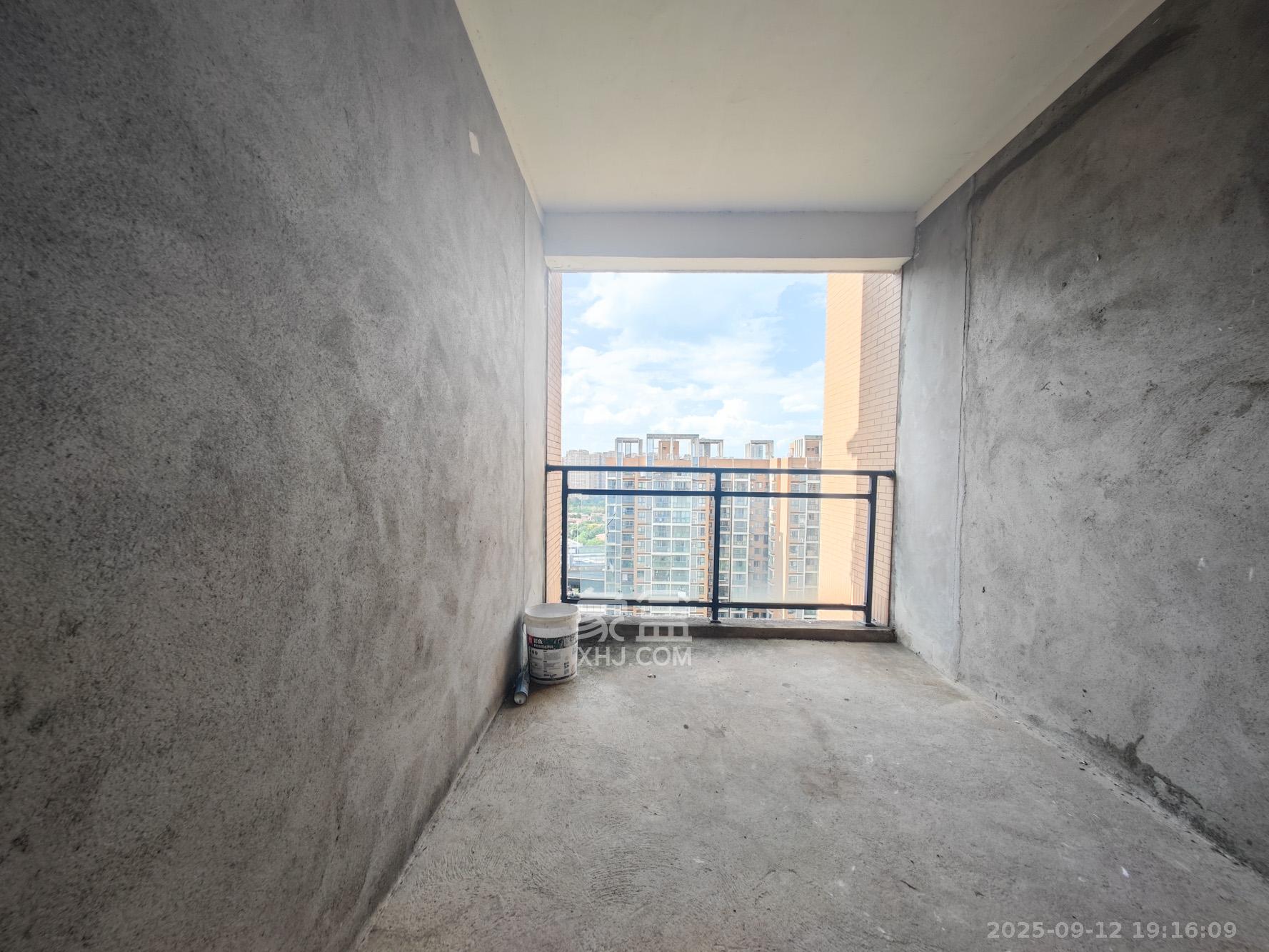 湘府十城（汇财御景湾新寓,汇财国际）  5室1厅2卫    102.0万卧室