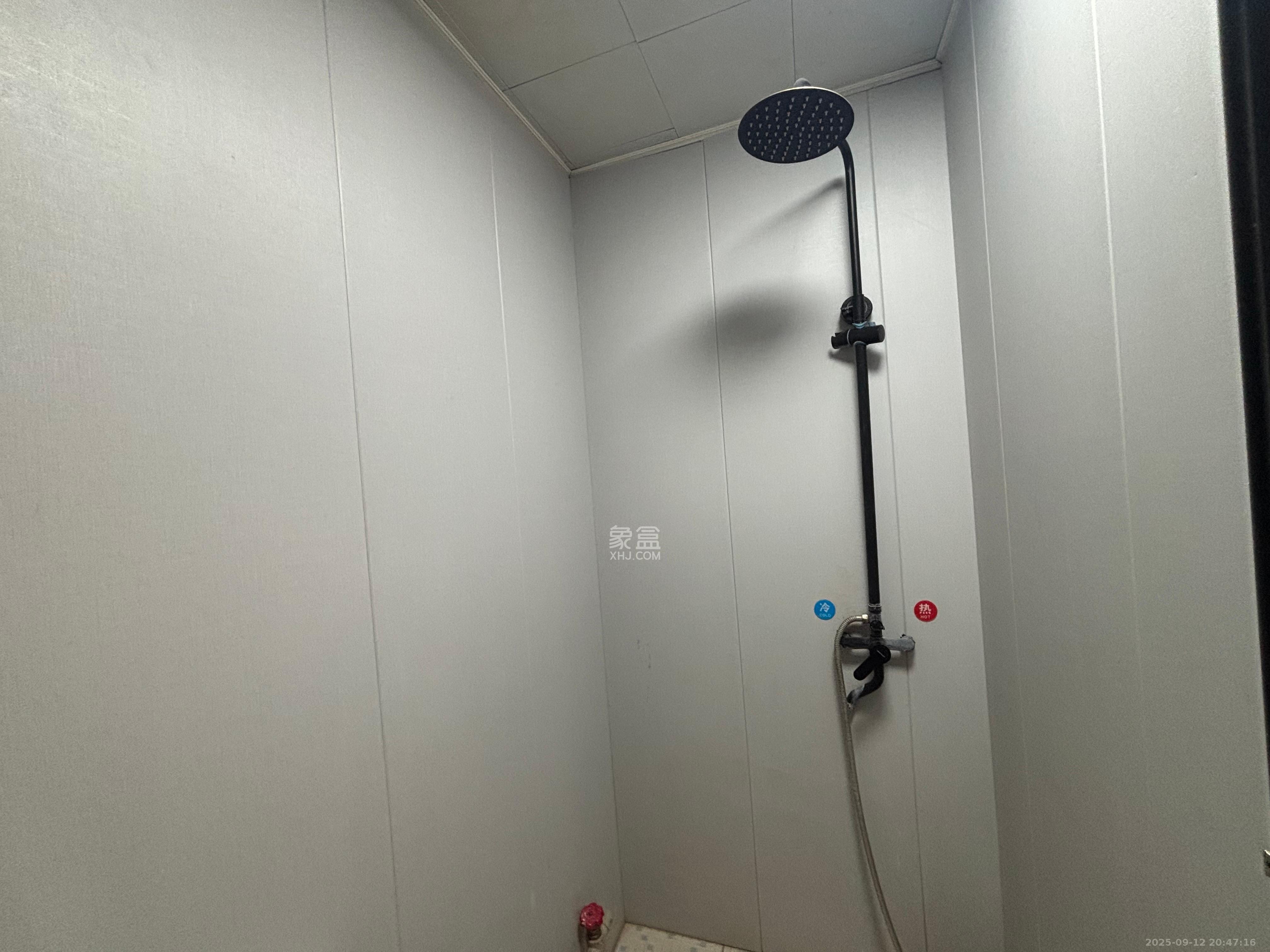 七彩丽都 1室1厅1卫 1800.0元/月 七彩丽都 1室1厅1卫 1800.0元/月室内图