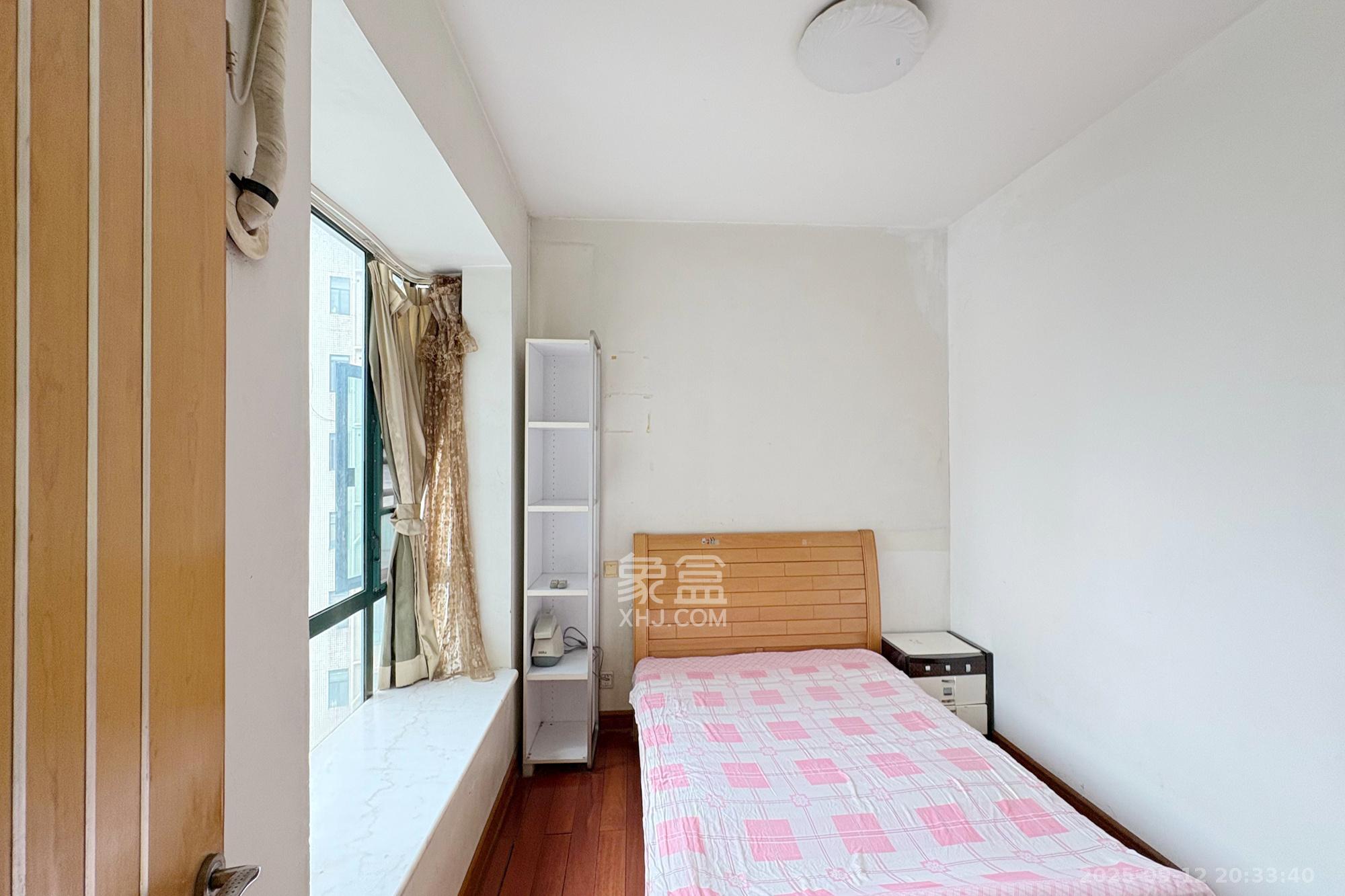 王府花园 3室2厅1卫 165.0万 王府花园 3室2厅1卫 165.0万其他