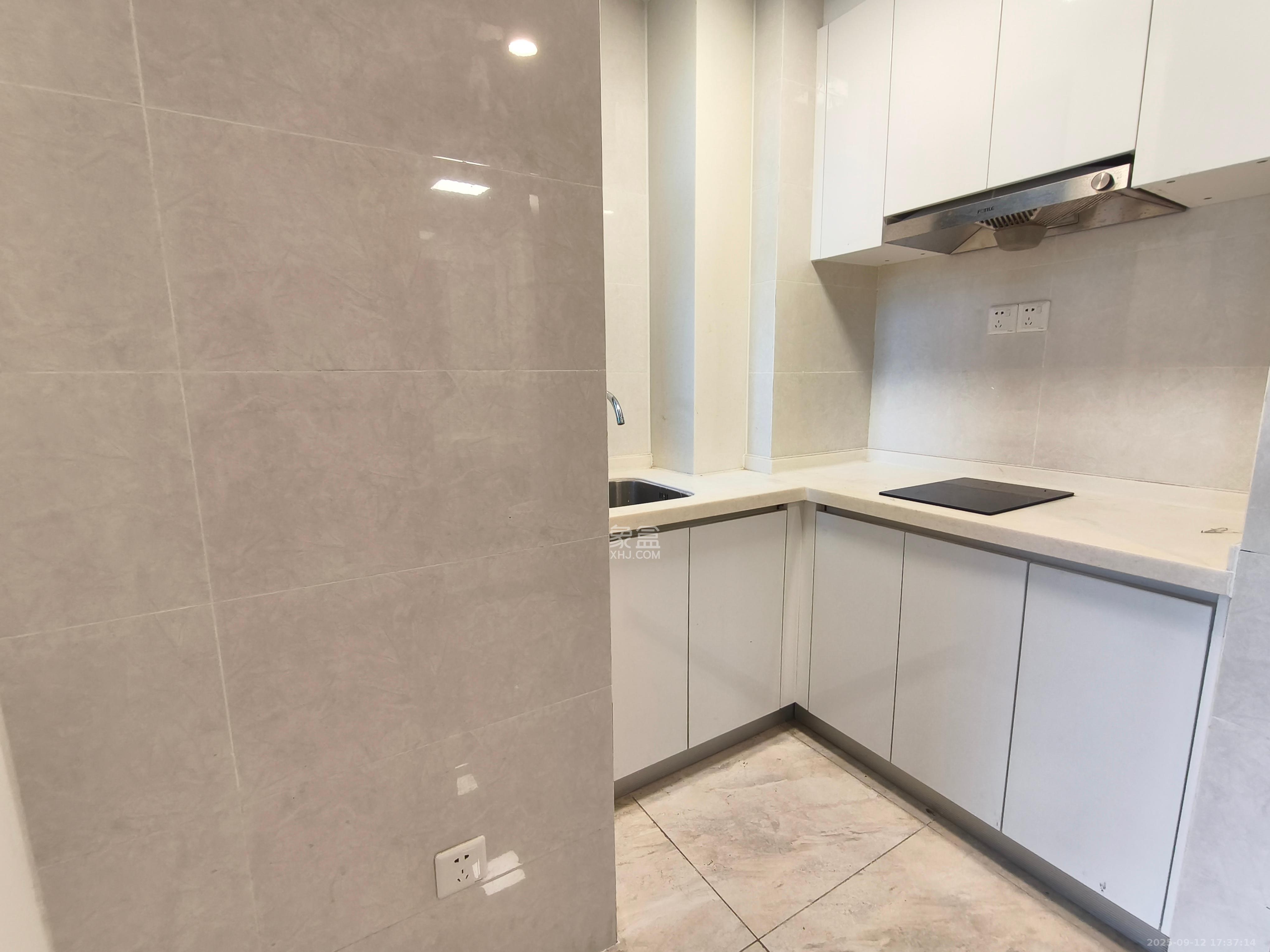 中海梅溪湖壹号  1室1厅1卫    1600.0元/月室内图