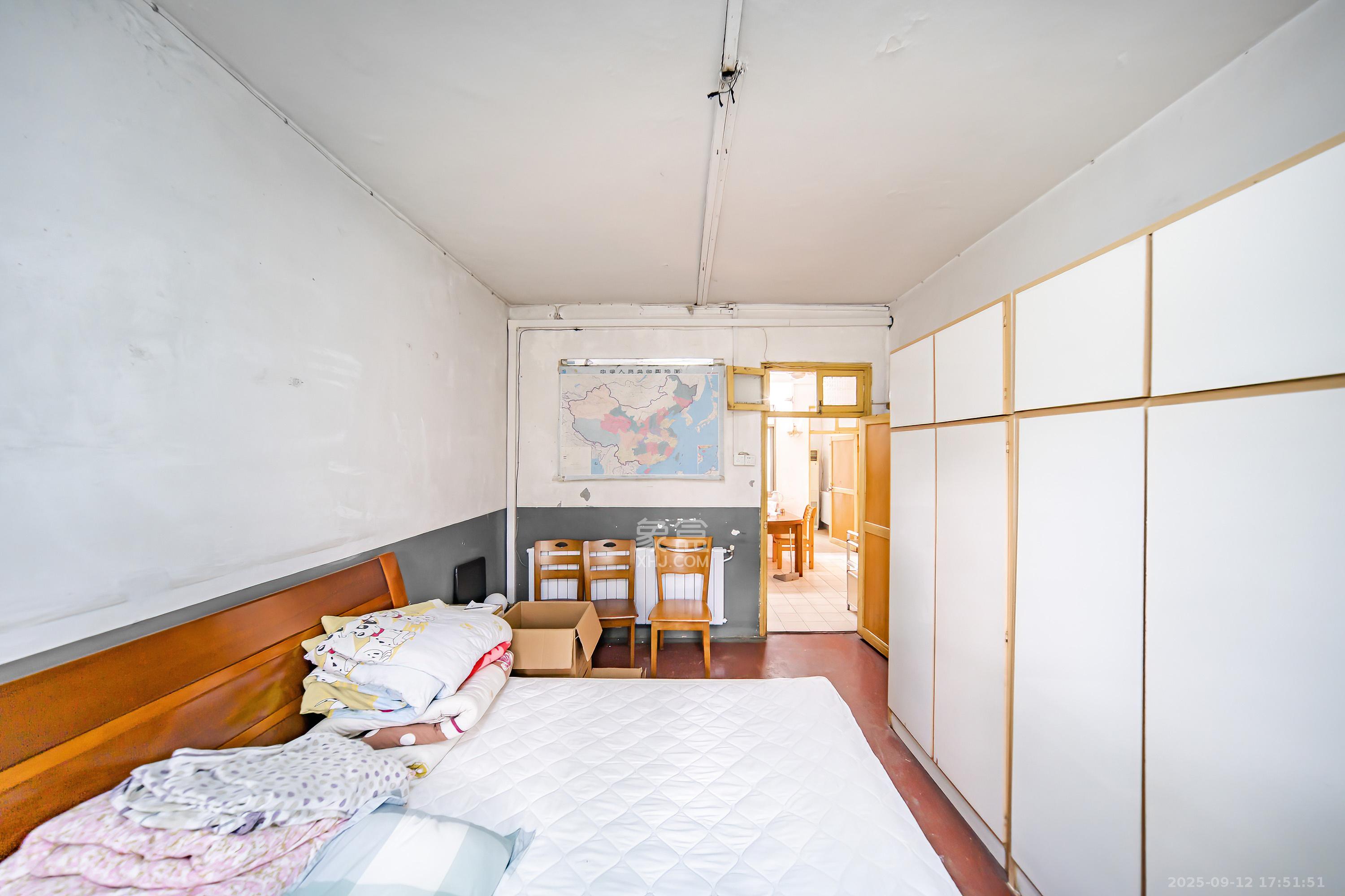 湖南大学红叶楼 3室1厅1卫 77.0万 湖南大学红叶楼 3室1厅1卫 77.0万卧室