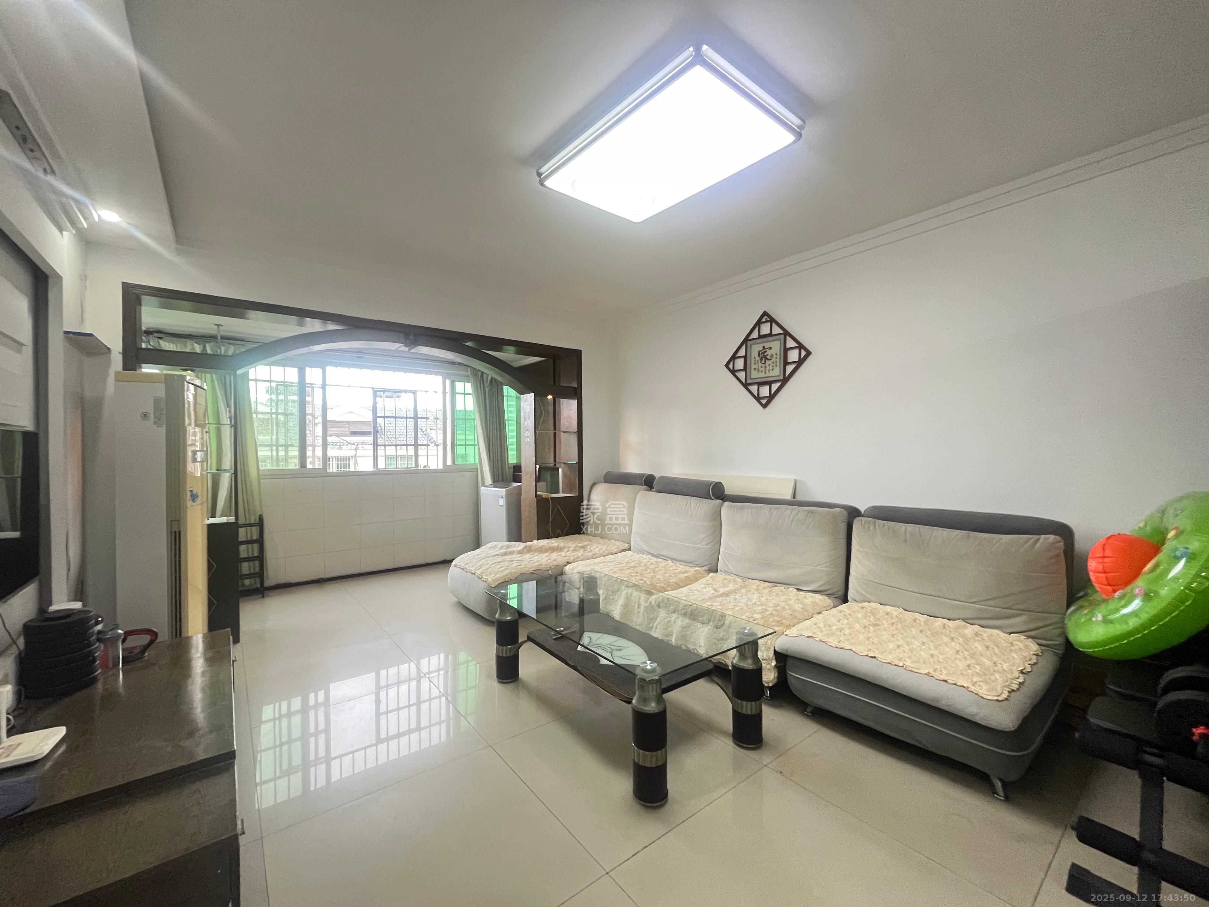 恩瑞麓山名园(龙王港小区) 2室2厅1卫 1750.0元/月 恩瑞麓山名园(龙王港小区) 2室2厅1卫 1750.0元/月室内图