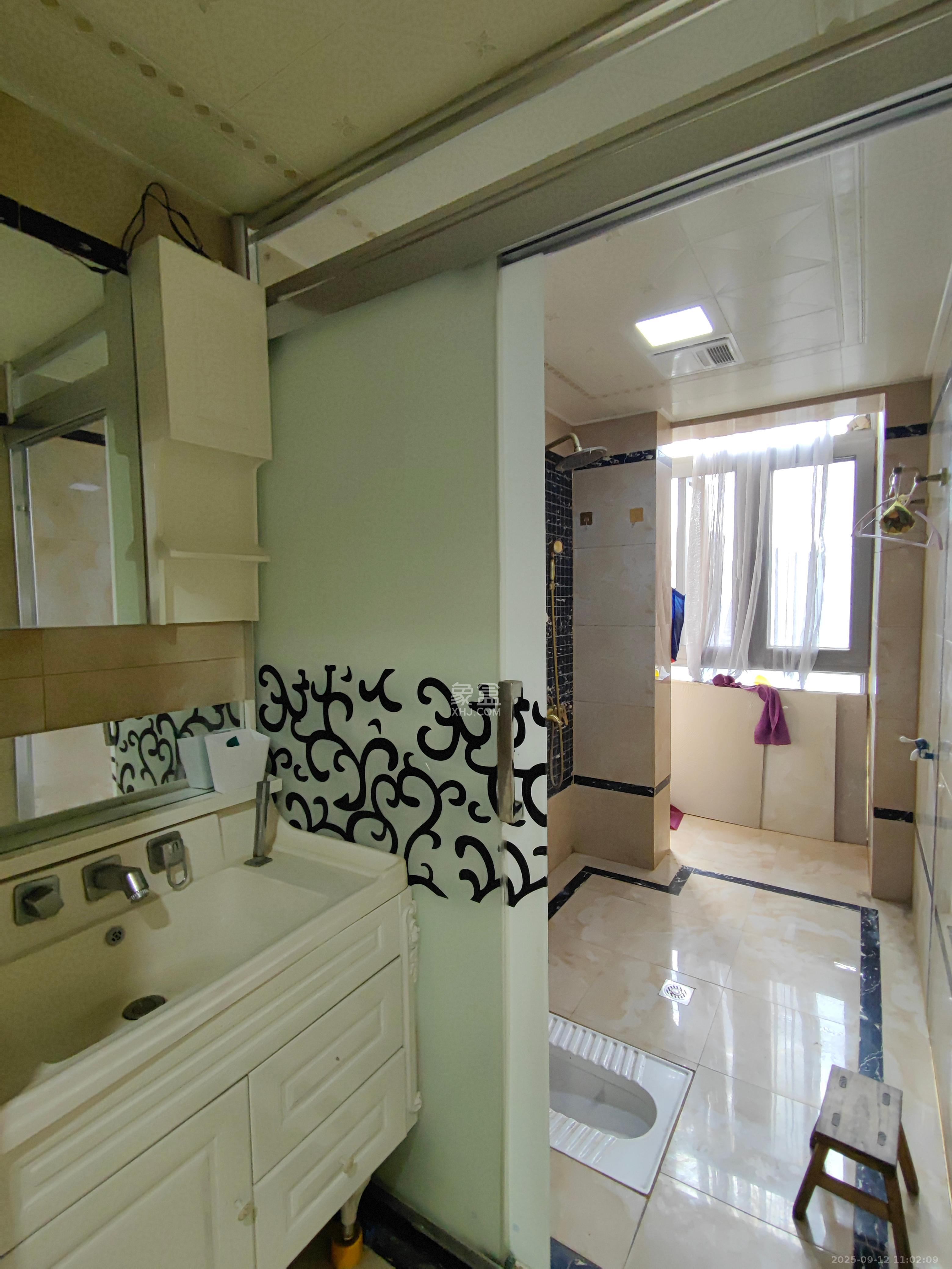 中建梅溪湖中心 4室2厅2卫 3900.0元/月 中建梅溪湖中心 4室2厅2卫 3900.0元/月室内图