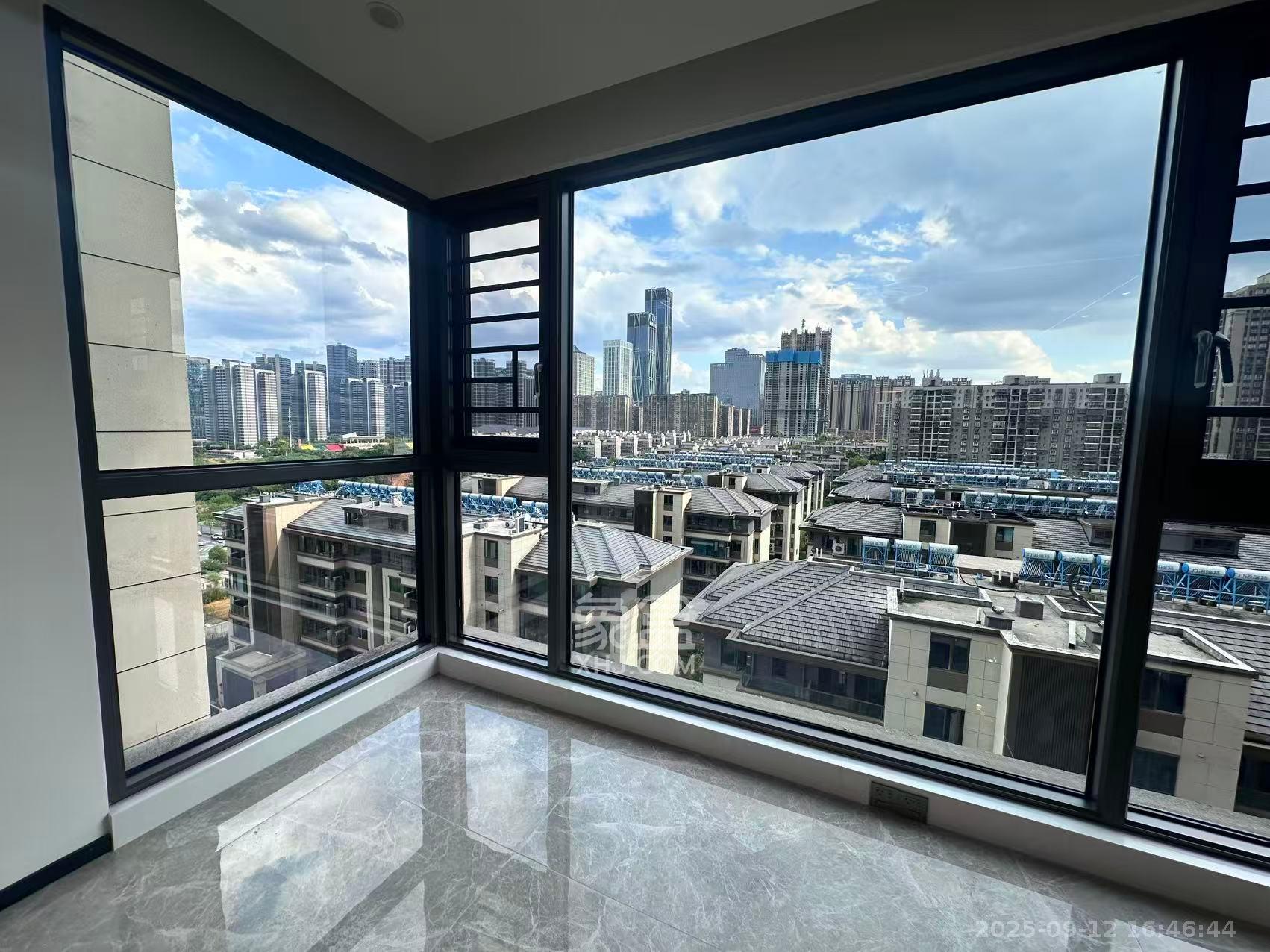 正荣滨江紫阙台 4室2厅3卫 5500.0元/月 正荣滨江紫阙台 4室2厅3卫 5500.0元/月室内图