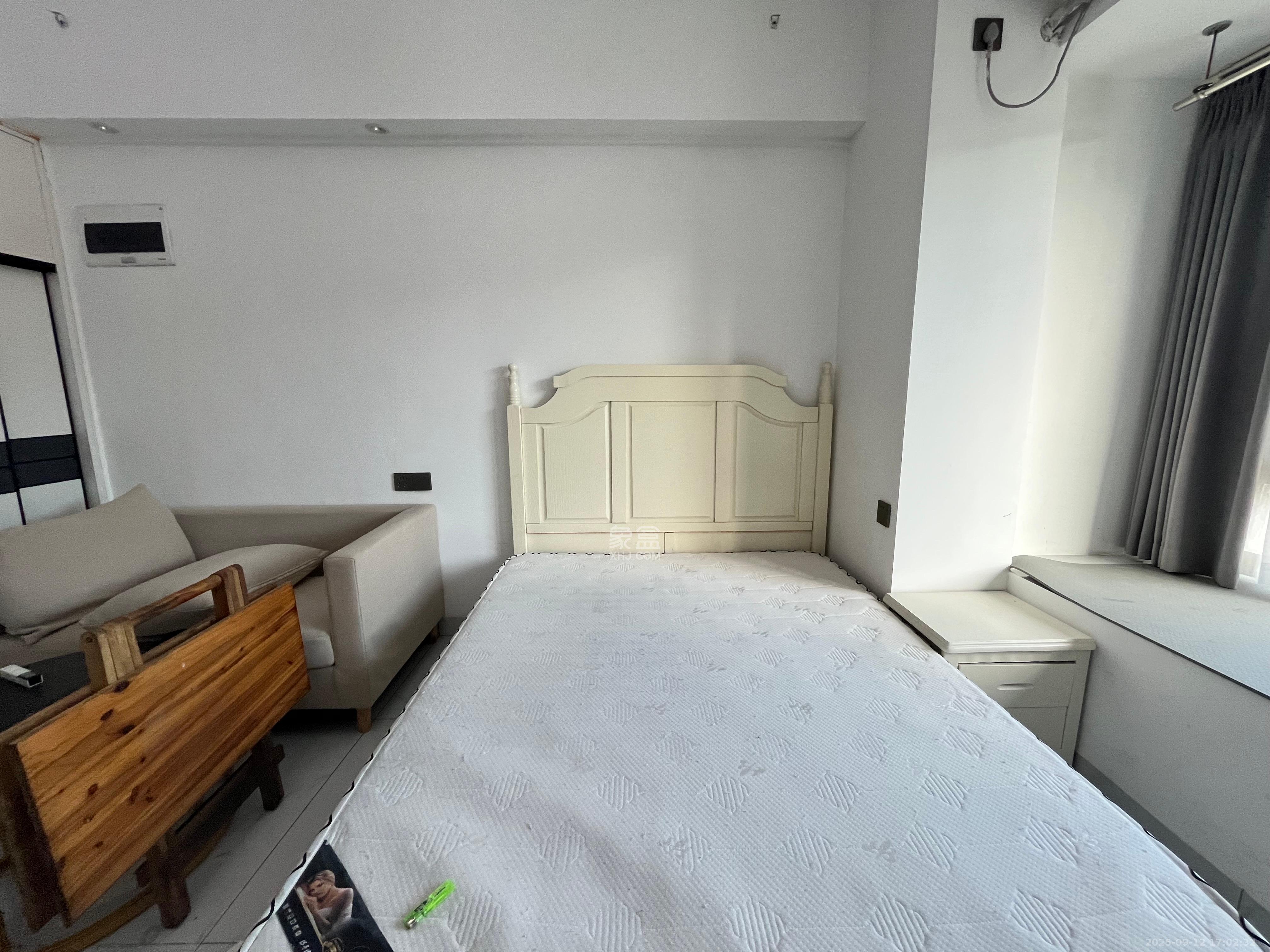 龙湖湘江星座(祺鑫星座公寓) 1室1厅1卫 1500.0元/月 龙湖湘江星座(祺鑫星座公寓) 1室1厅1卫 1500.0元/月室内图