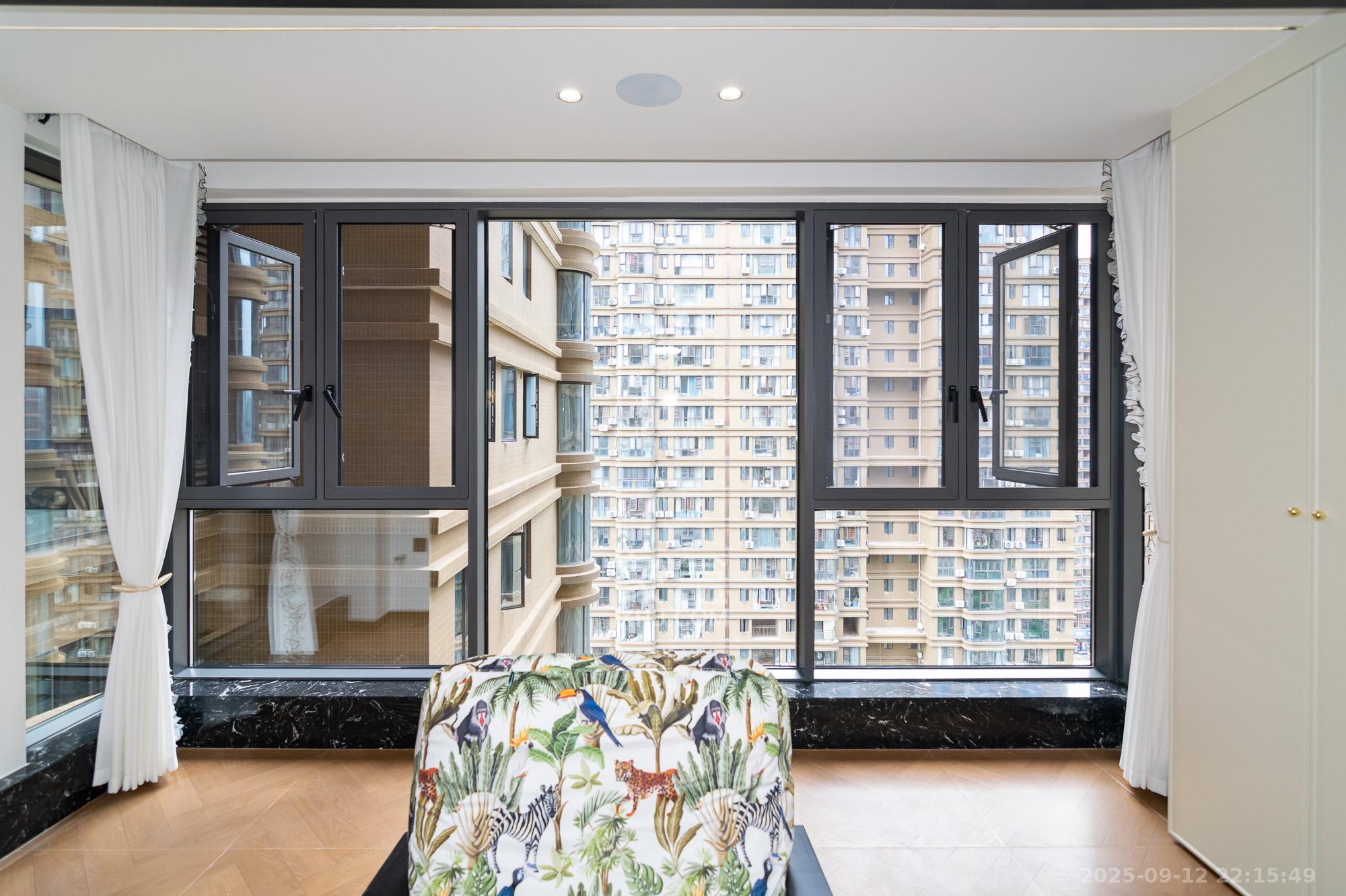 润和长郡(润和紫郡二三期) 4室2厅2卫 129.8万 润和长郡(润和紫郡二三期) 4室2厅2卫 129.8万阳台