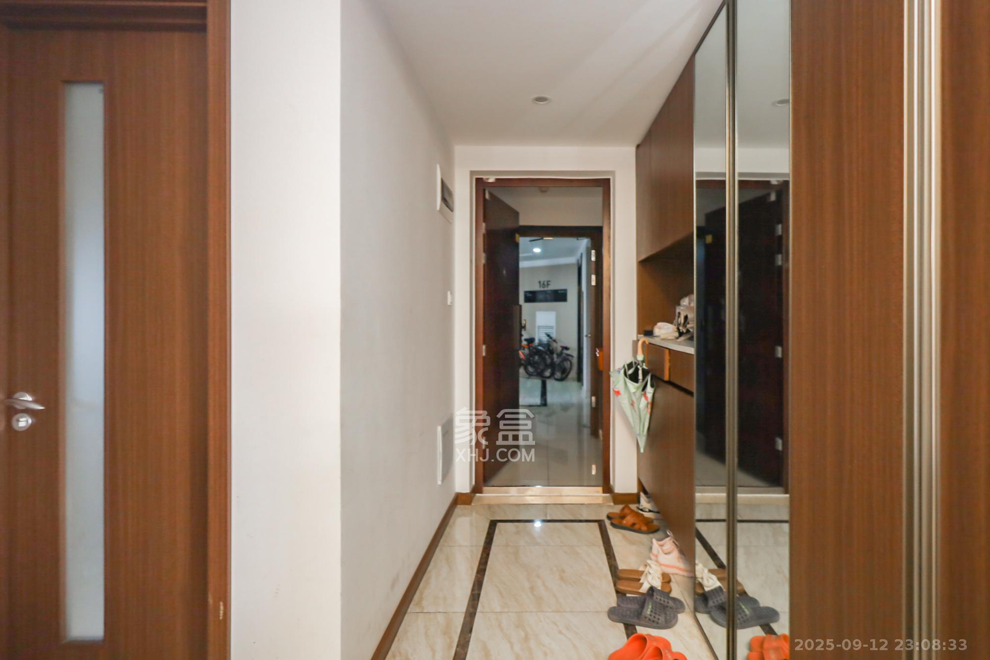 万科里金域国际  4室2厅2卫    246.0万其他