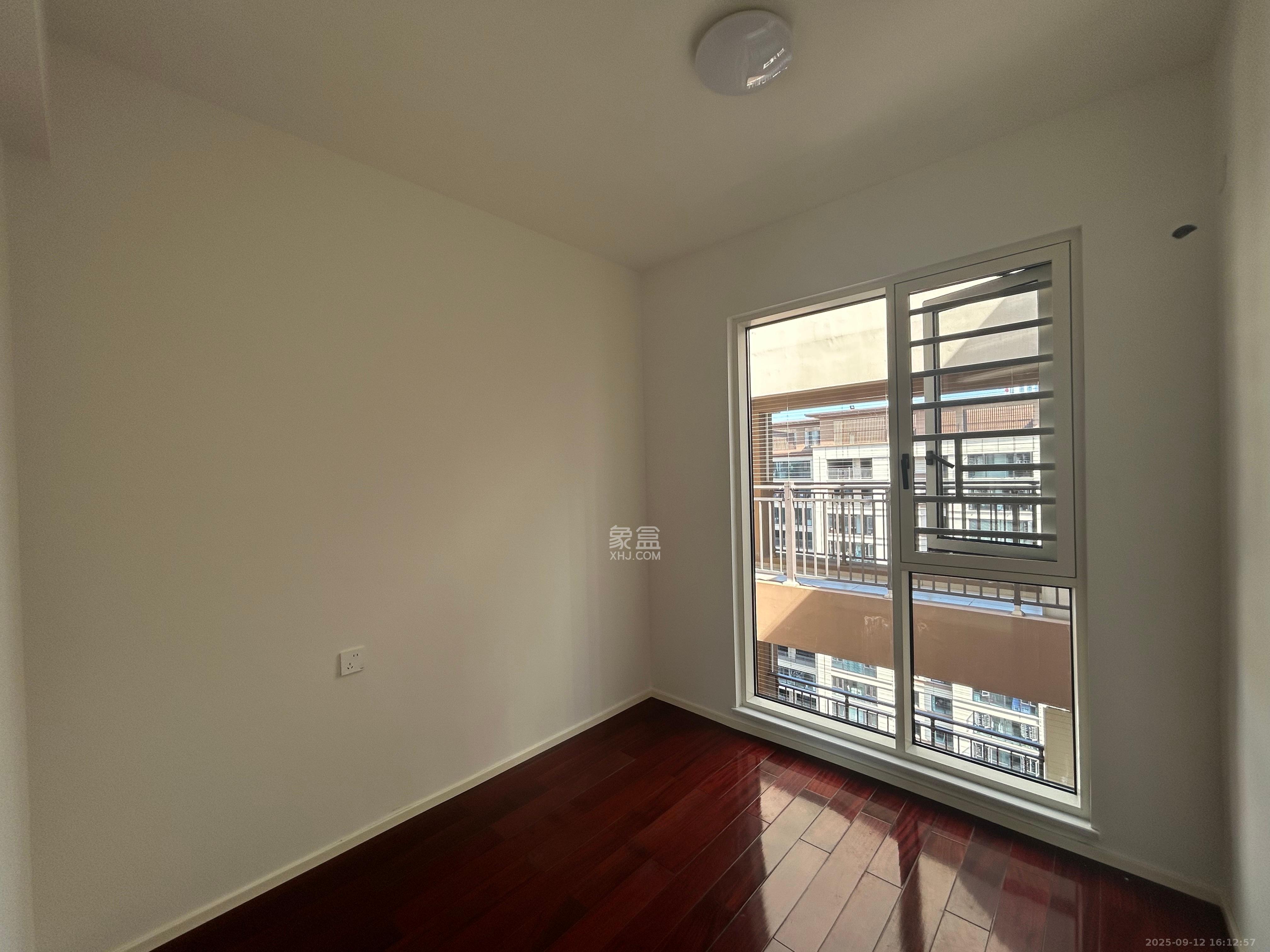 兴进珺府 3室2厅2卫 2480.0元/月 兴进珺府 3室2厅2卫 2480.0元/月室内图