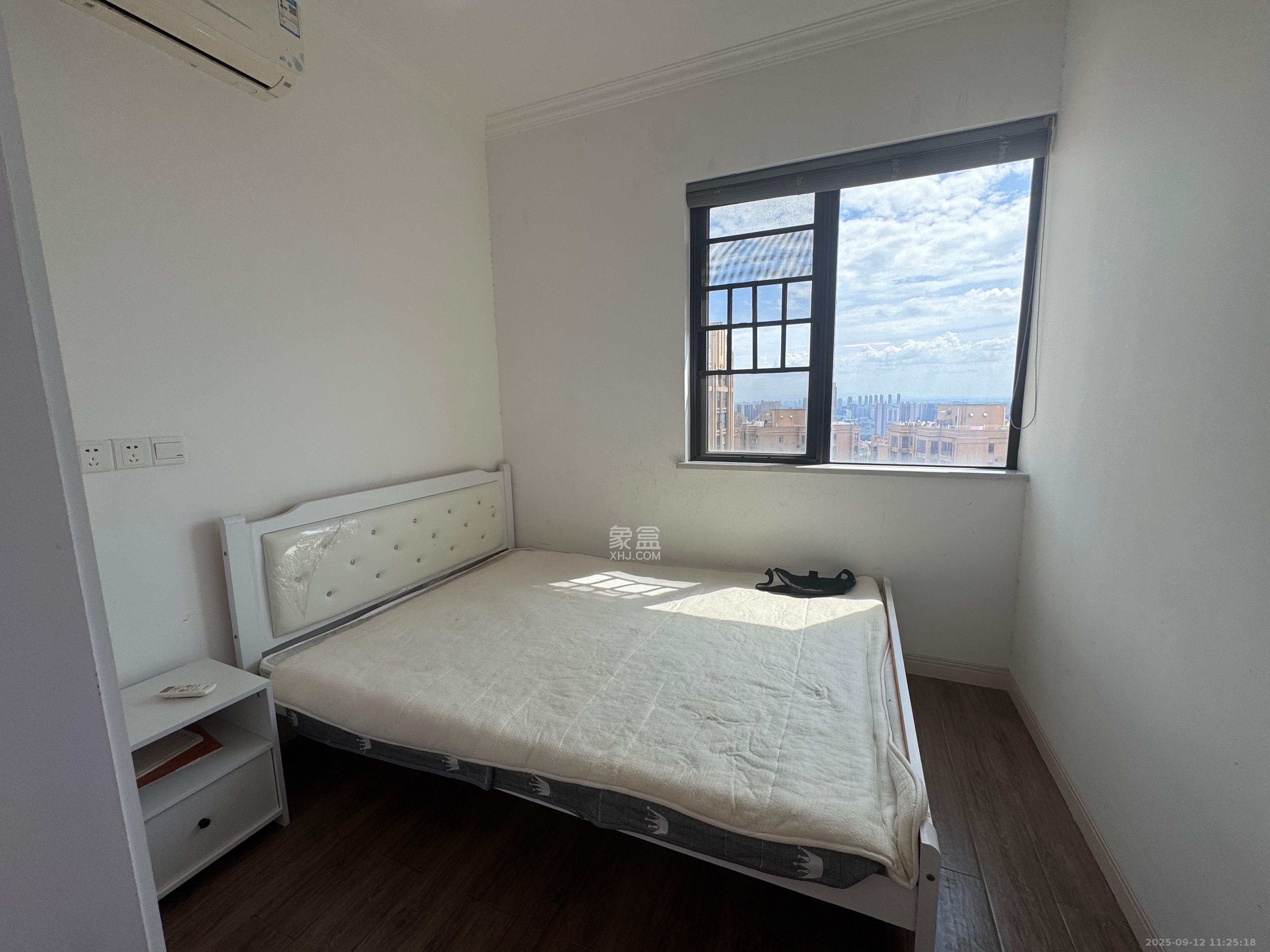 南城印象 1室2厅1卫 2500.0元/月 南城印象 1室2厅1卫 2500.0元/月室内图