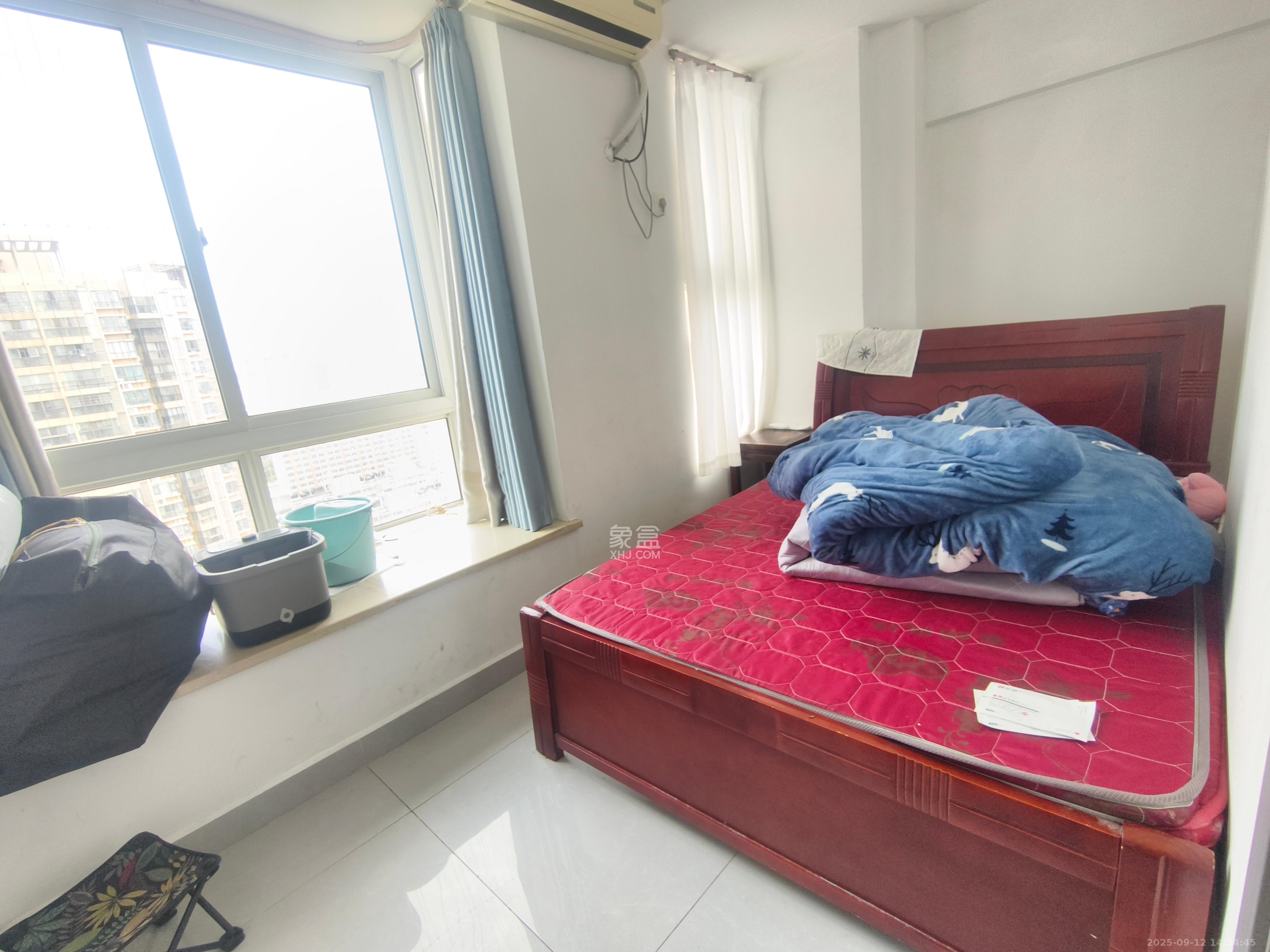 汇都公寓  3室1厅1卫    2200.0元/月室内图