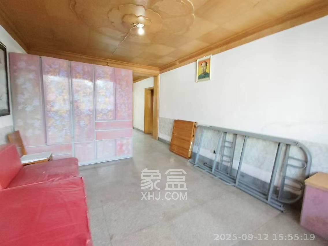 省军区宿舍  2室2厅1卫    1700.0元/月室内图