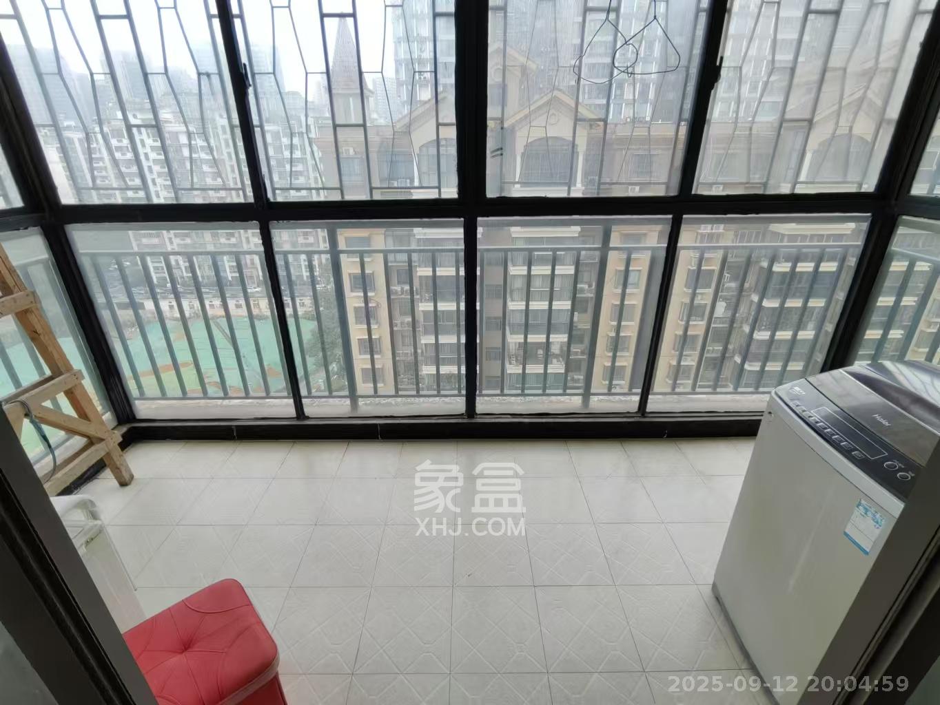 钱隆樽品(一、二、三期)  3室2厅2卫    1900.0元/月室内图