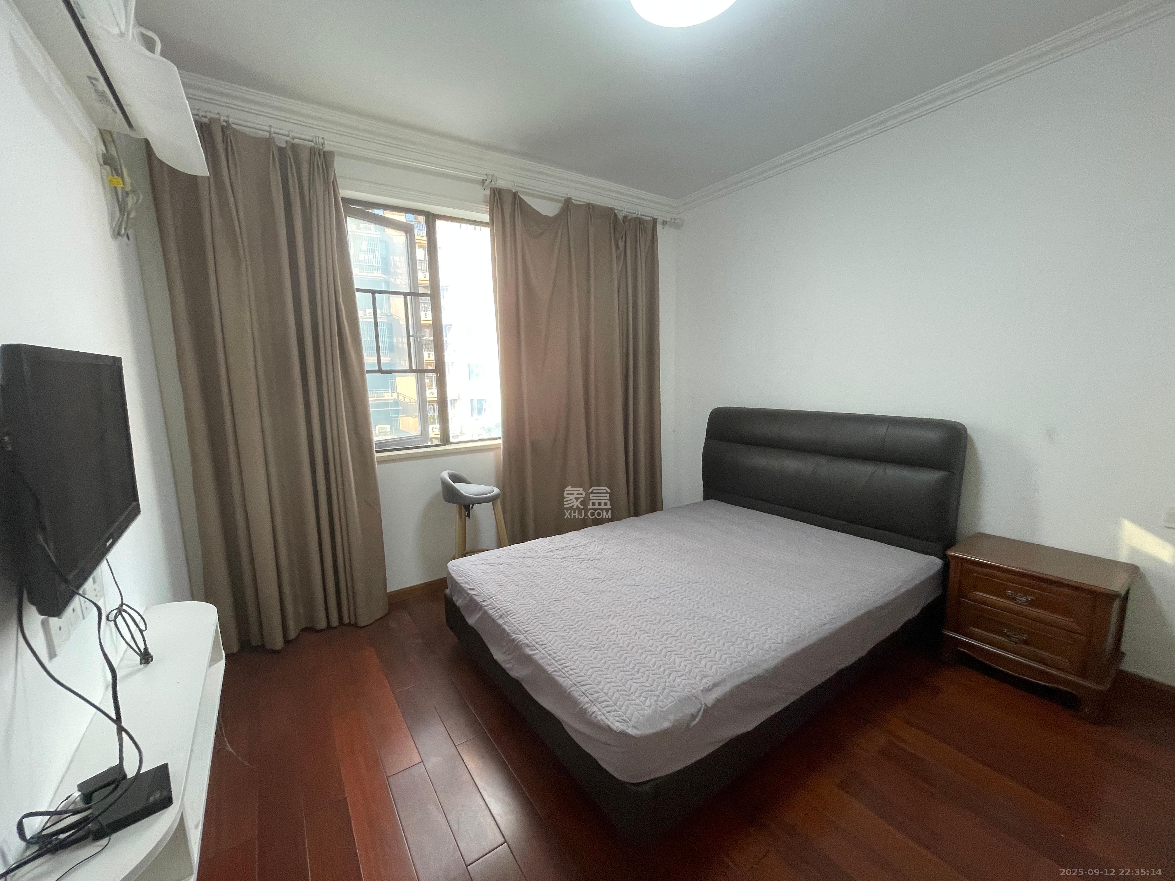 中信凯旋城（中信新城四期）  1室2厅2卫    2450.0元/月室内图