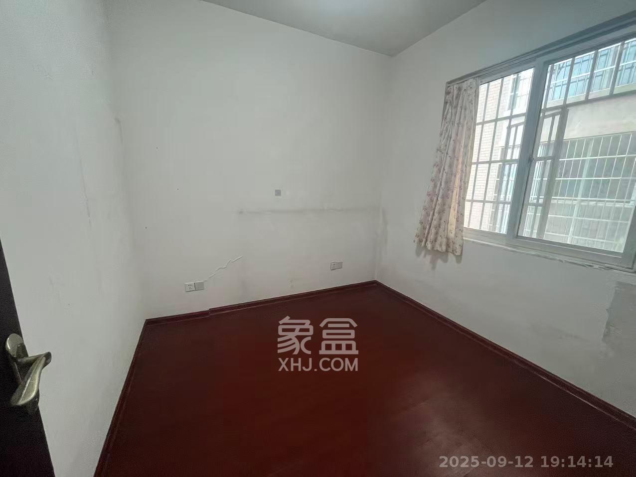 上河国际C区  3室1厅1卫   2100.00元/月室内图