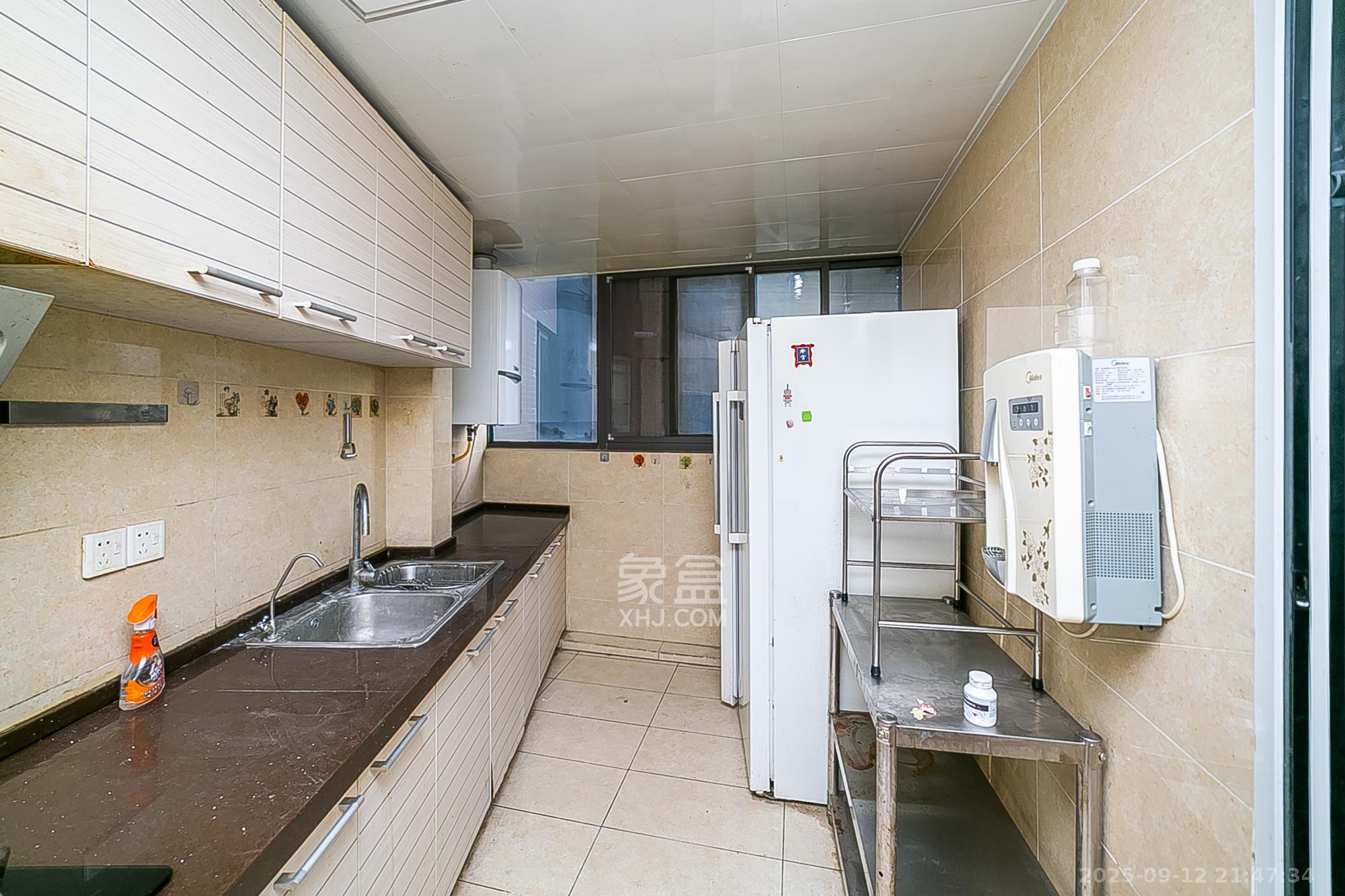 通用时代国际社区 3室2厅2卫 120.0万 通用时代国际社区 3室2厅2卫 120.0万其他