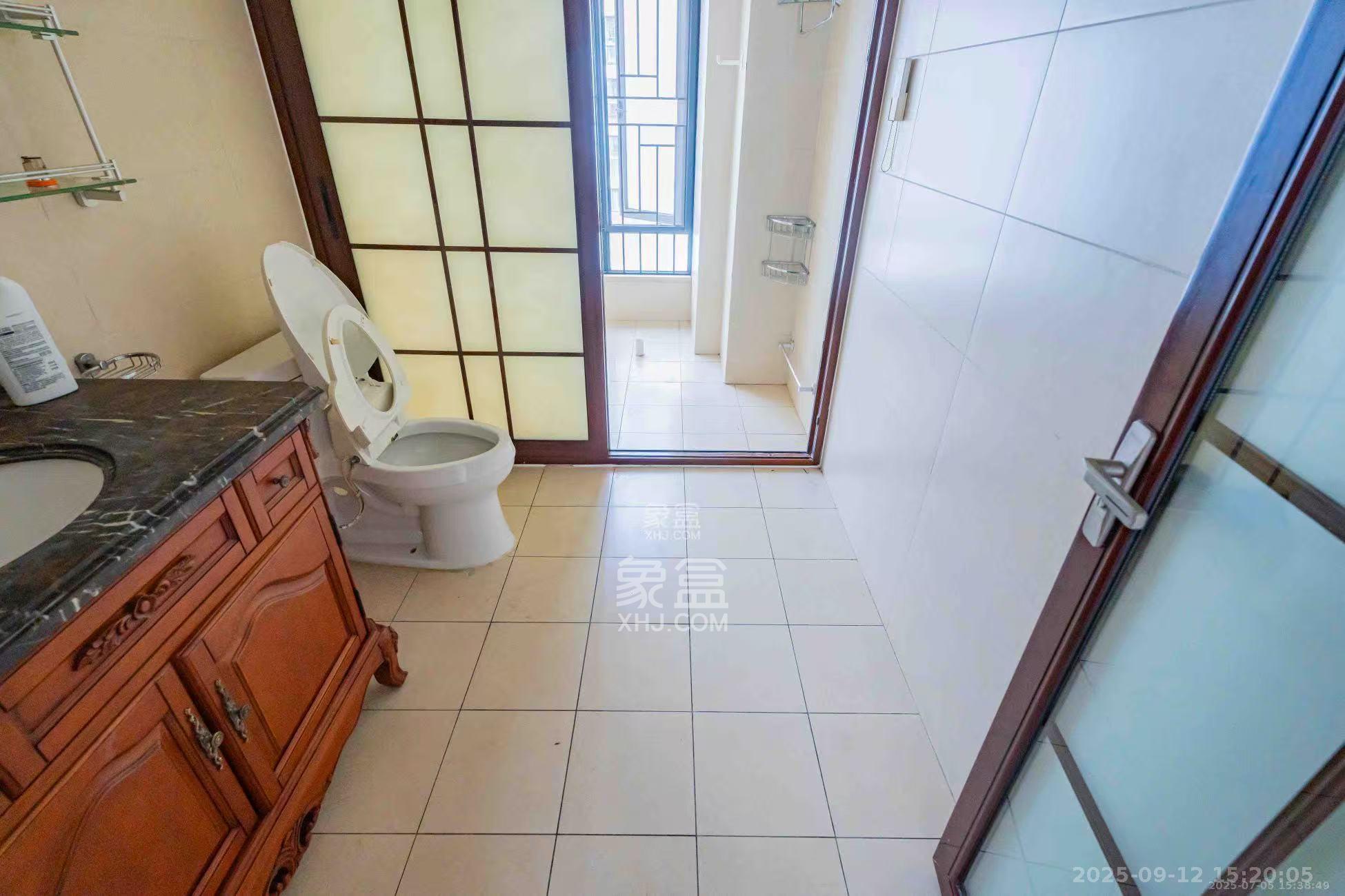 归心苑  5室2厅3卫    5200.0元/月室内图