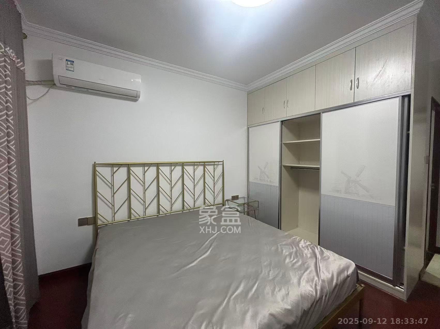 好莱城（弘德西街）  4室2厅2卫    3000.0元/月室内图