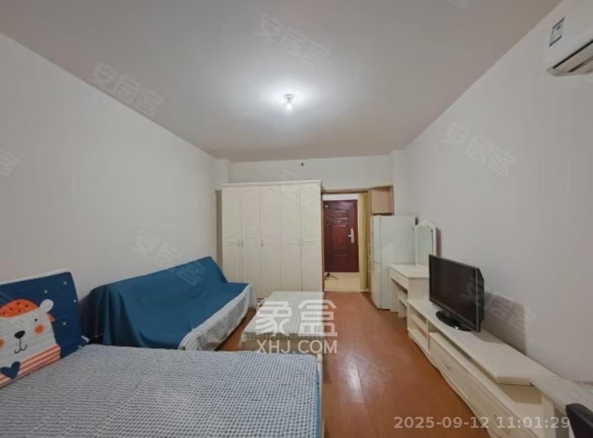 花漾年华（桂花园）  1室1厅1卫    1200.0元/月室内图