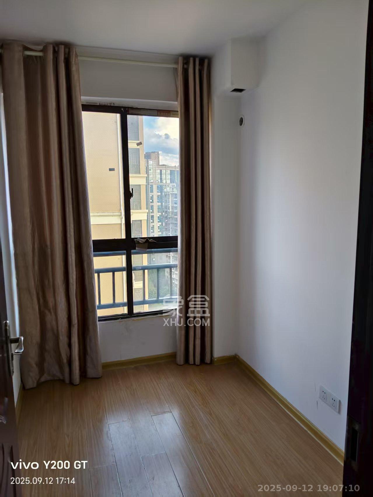 龙骧佳苑  3室2厅1卫    2200.0元/月室内图