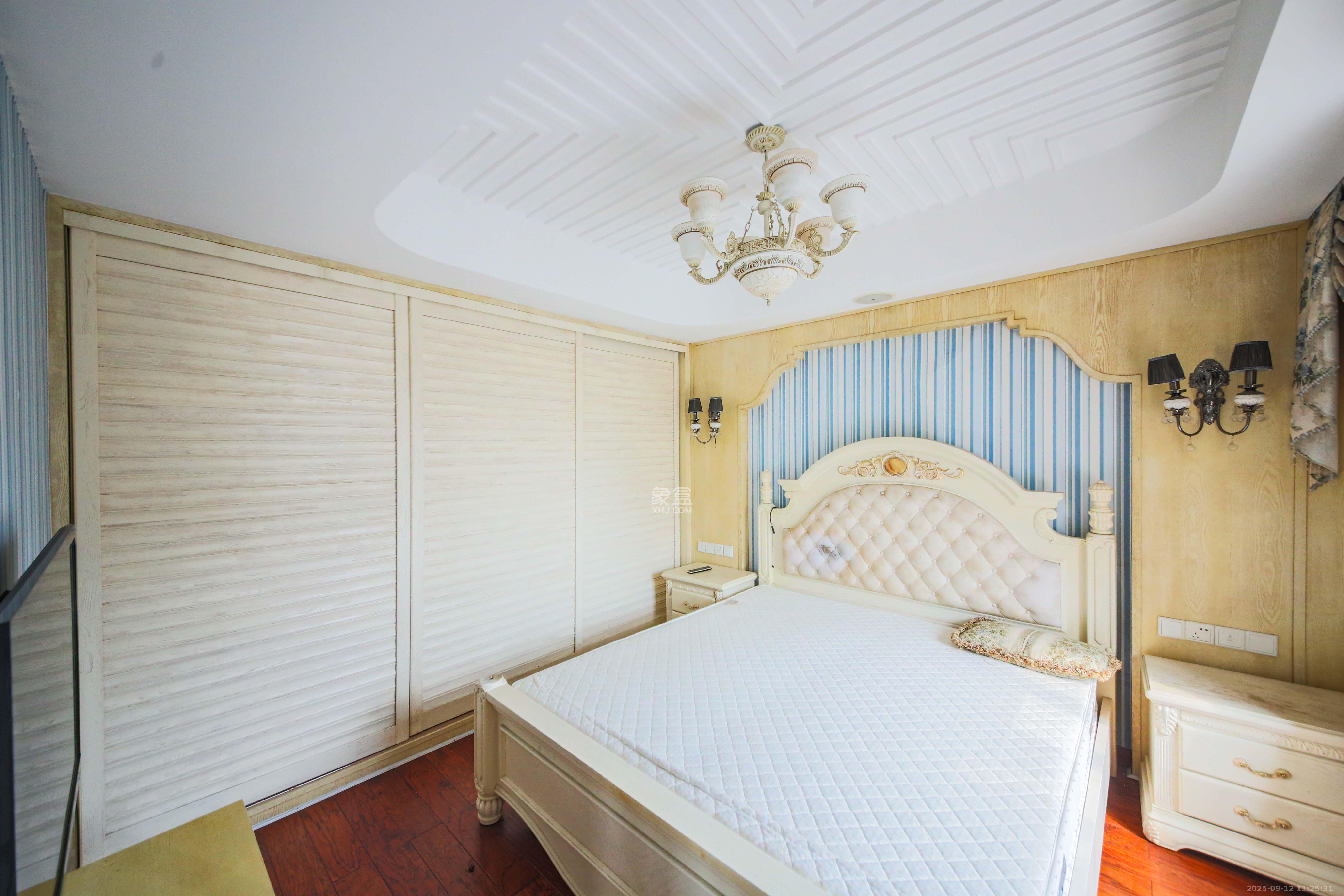 鑫远湘府华城  2室2厅2卫    2300.0元/月室内图