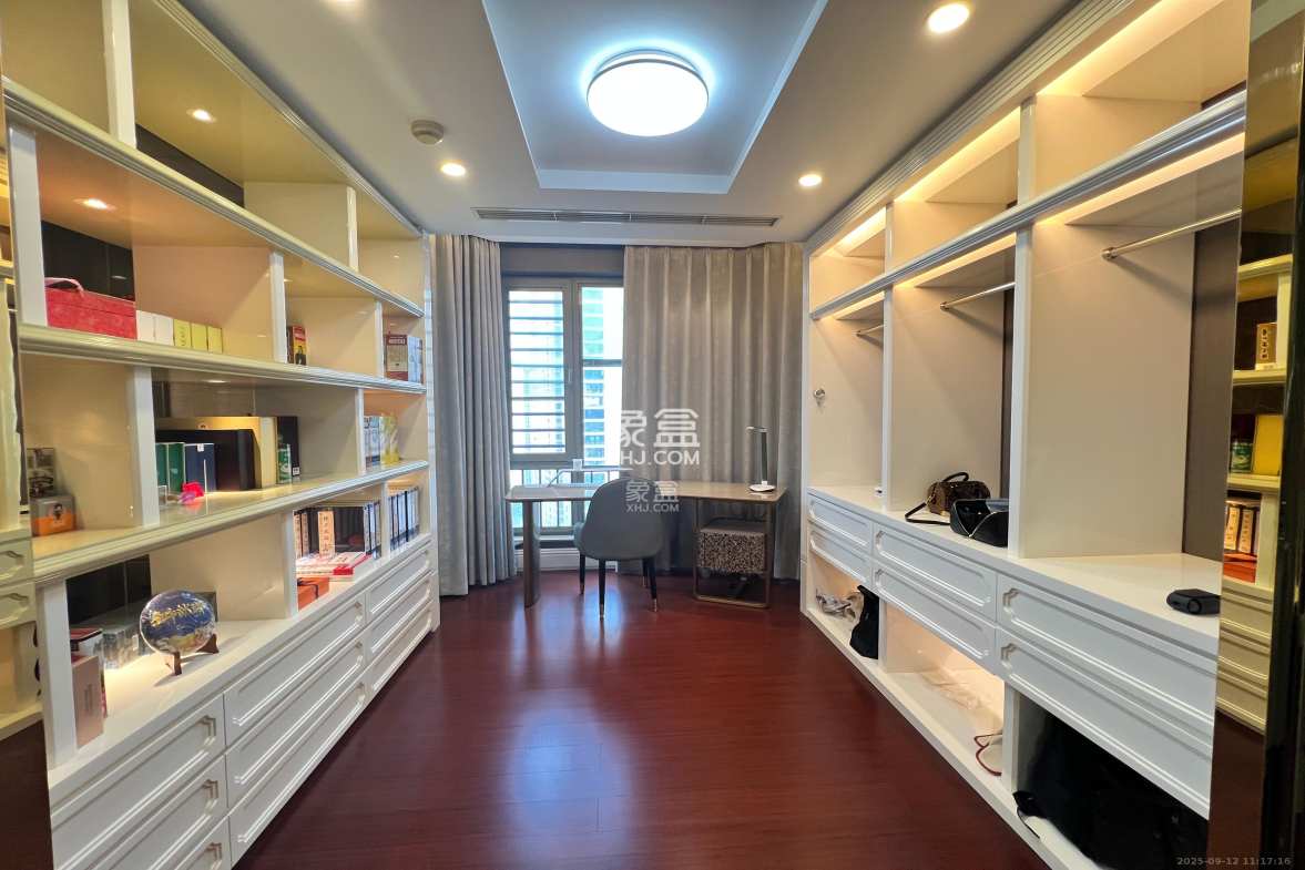 梅溪湖金茂府(金茂广场)(金茂览秀城) 5室2厅4卫 19000.0元/月 梅溪湖金茂府(金茂广场)(金茂览秀城) 5室2厅4卫 19000.0元/月室内图