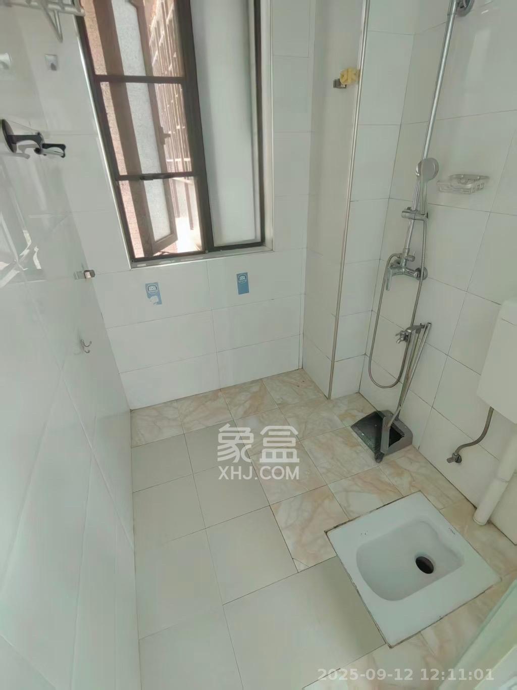 海洋半岛(月珑湾) 3室2厅1卫 2100.0元/月 海洋半岛(月珑湾) 3室2厅1卫 2100.0元/月室内图