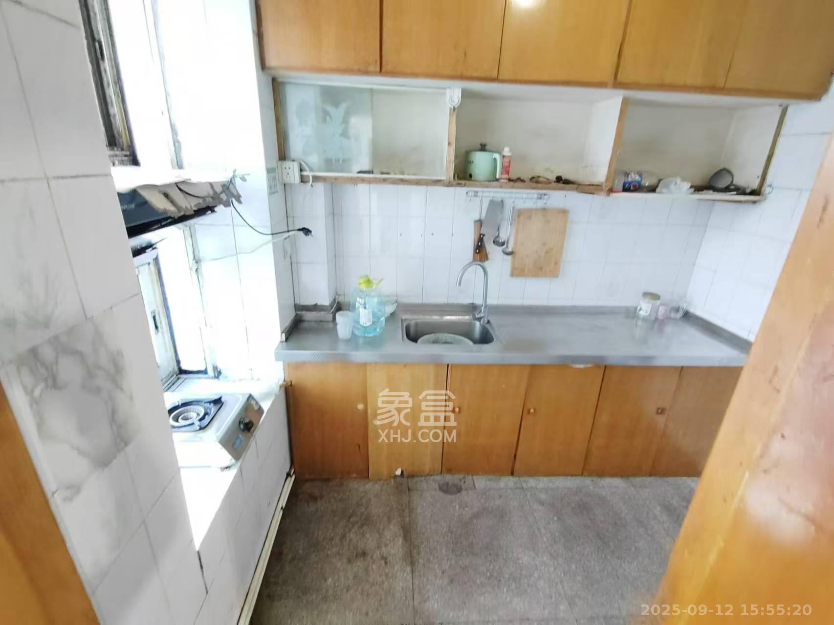 省军区宿舍  2室2厅1卫    1700.0元/月室内图