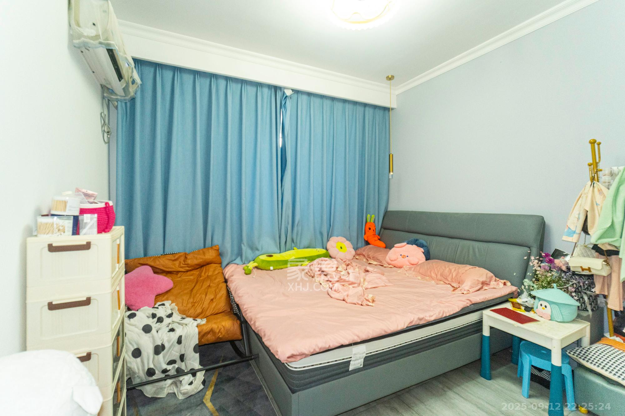 财汇新天地(财汇商务广场) 4室2厅2卫 88.8万 财汇新天地(财汇商务广场) 4室2厅2卫 88.8万卧室