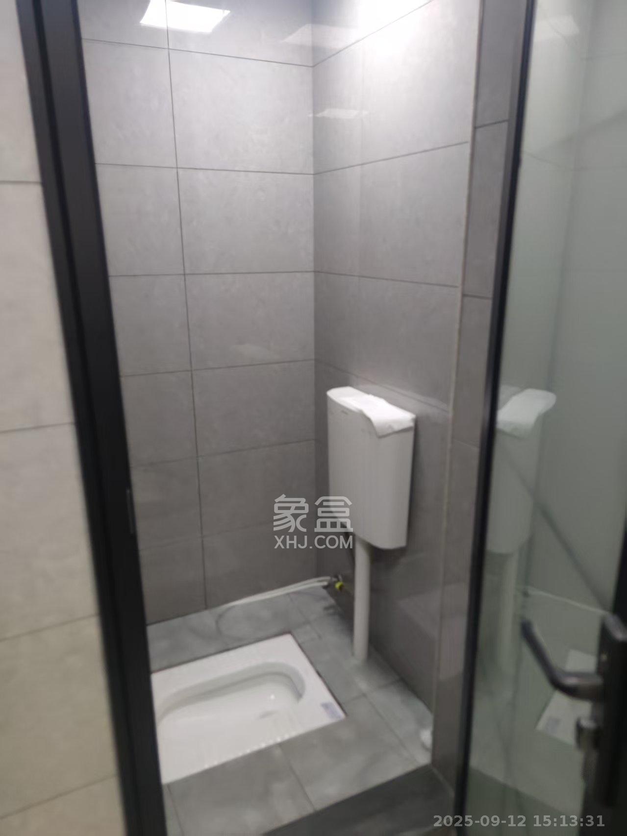 顺安大厦 2室1厅1卫 2200.0元/月 顺安大厦 2室1厅1卫 2200.0元/月室内图