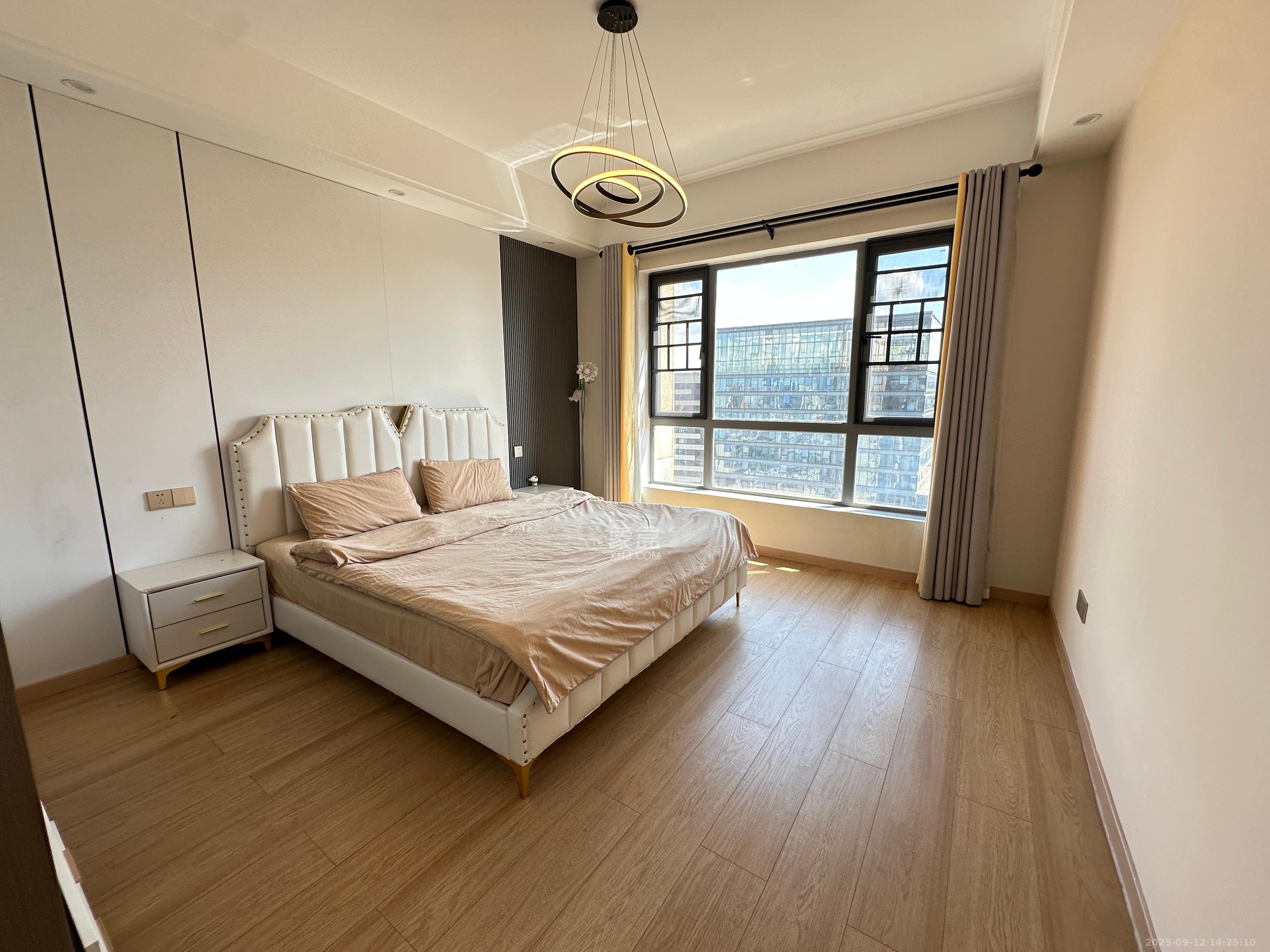 保利国际广场 3室2厅1卫 6000.0元/月 保利国际广场 3室2厅1卫 6000.0元/月室内图