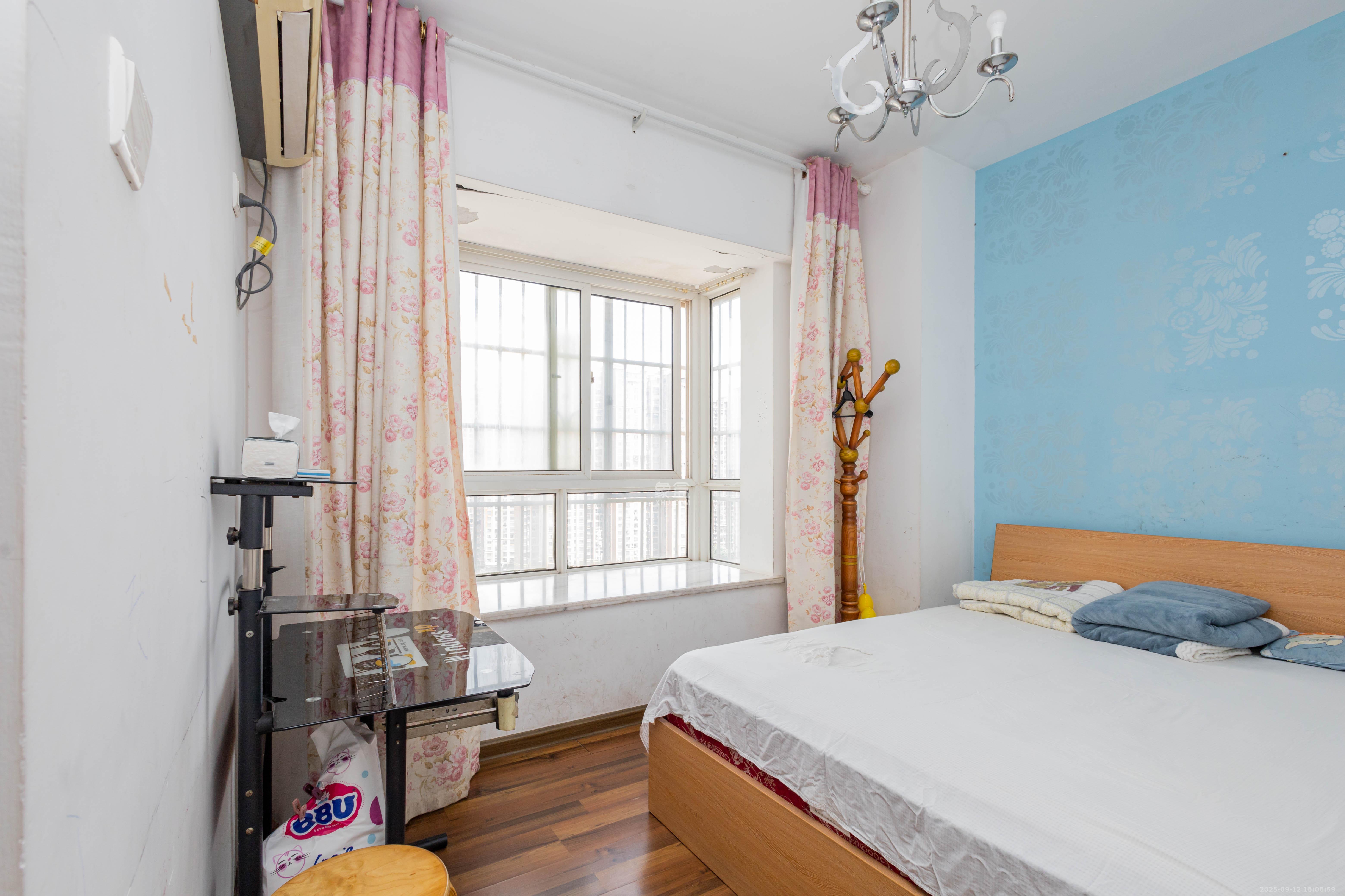 未来蜂巢 3室1厅1卫 36.5万 未来蜂巢 3室1厅1卫 36.5万卧室