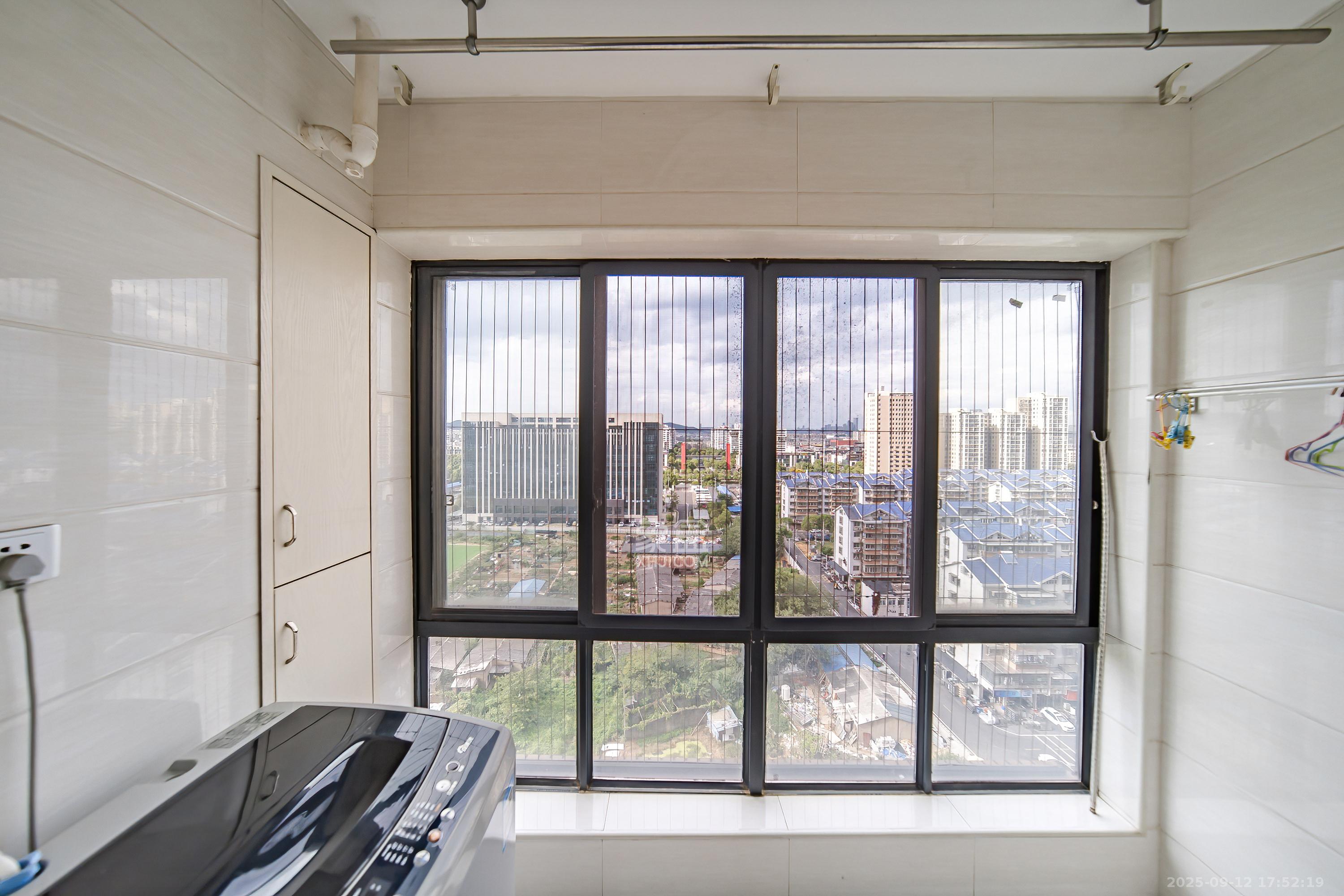 兰亭湾畔  3室2厅1卫    88.0万 兰亭湾畔  3室2厅1卫    88.0万阳台