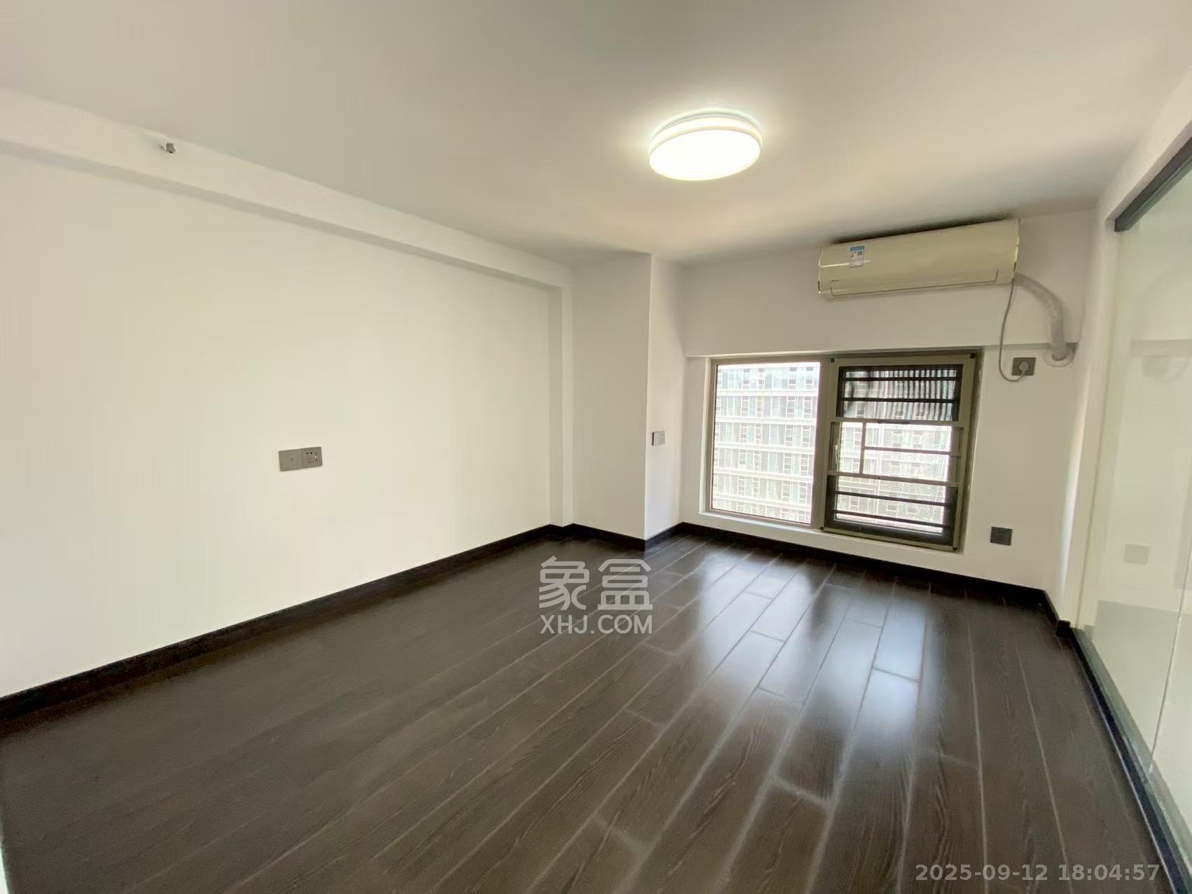 梅溪湖金茂湾  1室1厅1卫    3000.0元/月室内图