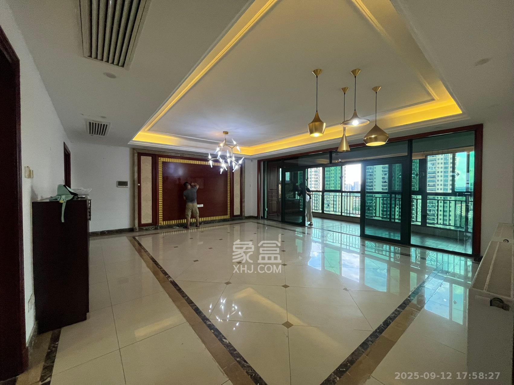 恒大雅苑 4室2厅3卫 5000.0元/月 恒大雅苑 4室2厅3卫 5000.0元/月室内图