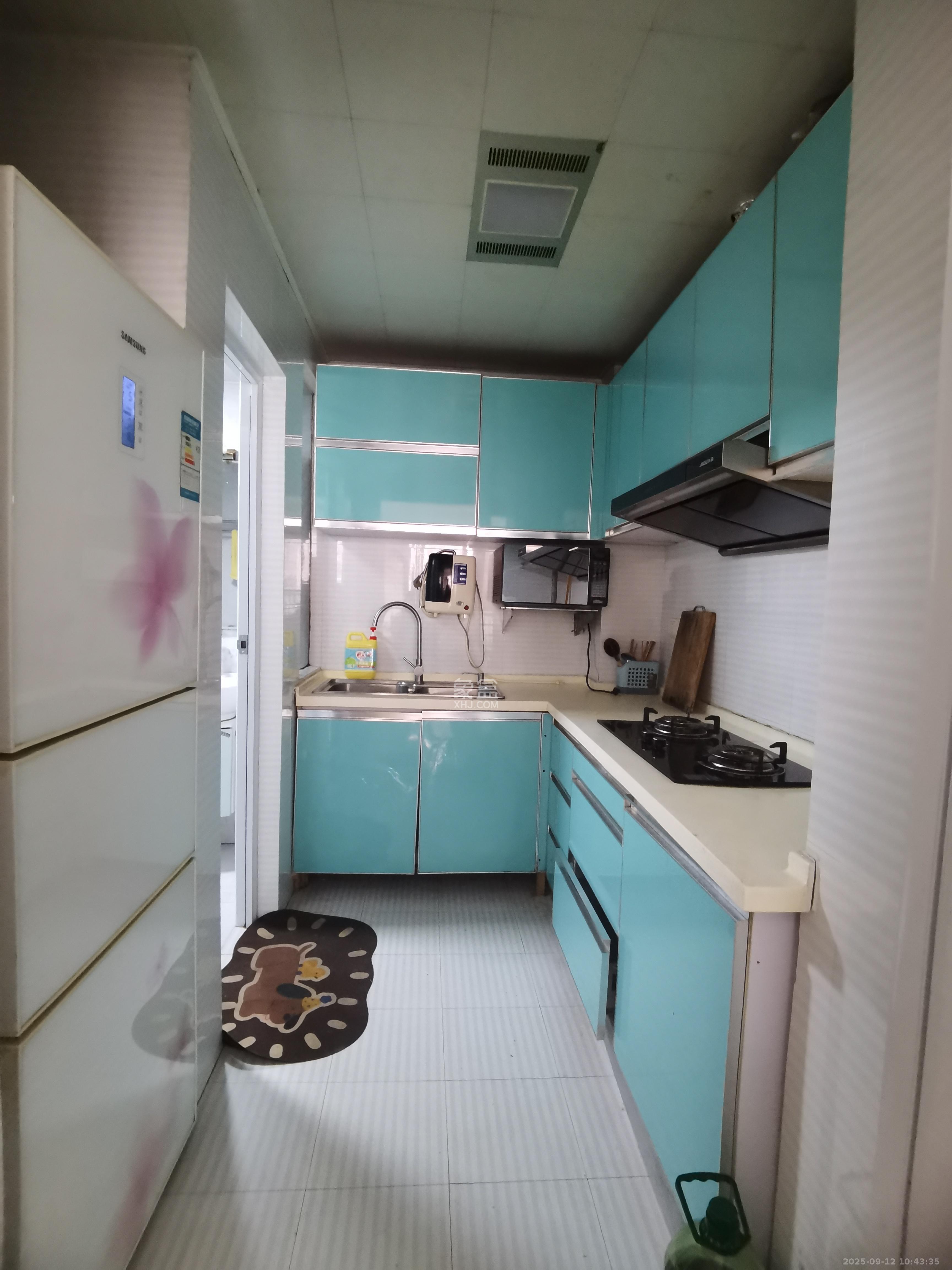 岳泰理想城 1室2厅1卫 2500.0元/月 岳泰理想城 1室2厅1卫 2500.0元/月室内图