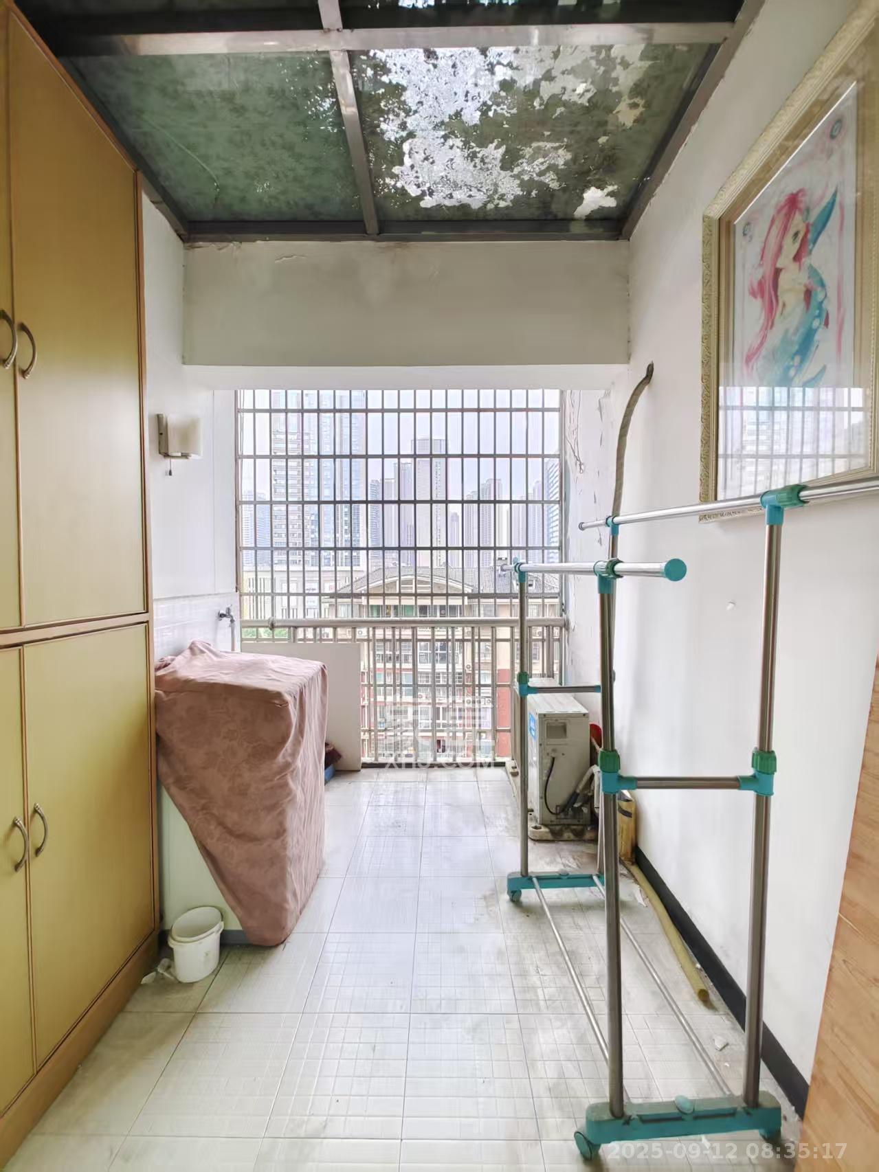 香麓丽舍  2室2厅1卫   2200.00元/月室内图