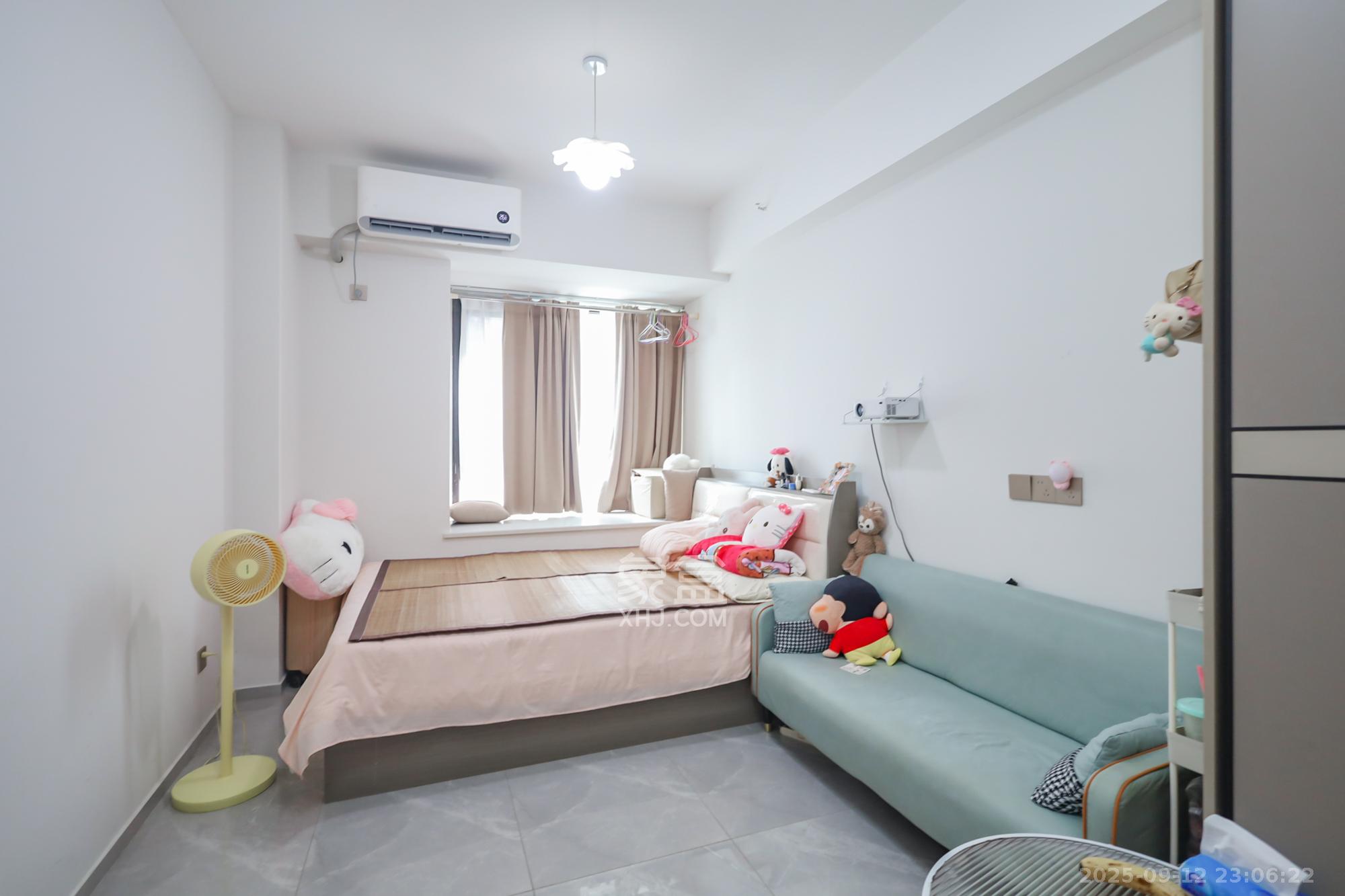 保利海德公园 1室0厅0卫 25.0万 保利海德公园 1室0厅0卫 25.0万客厅